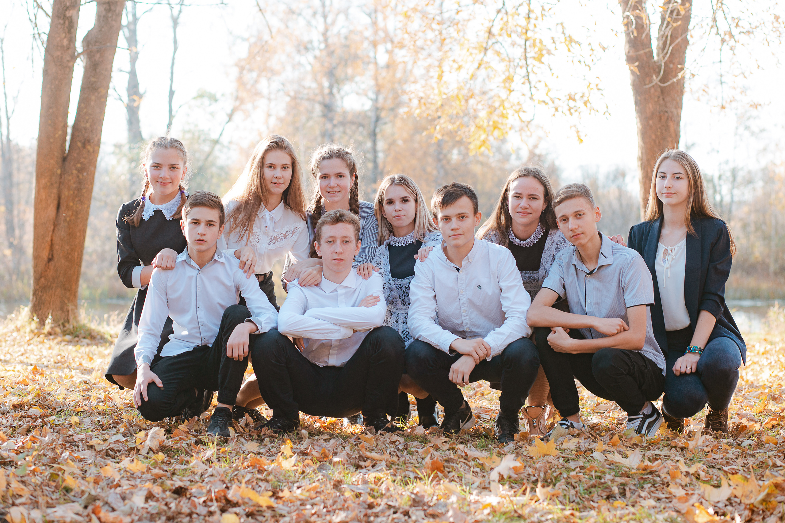 Осенняя фотосессия для выпускного альбома. Студия выпускных альбомов Остров