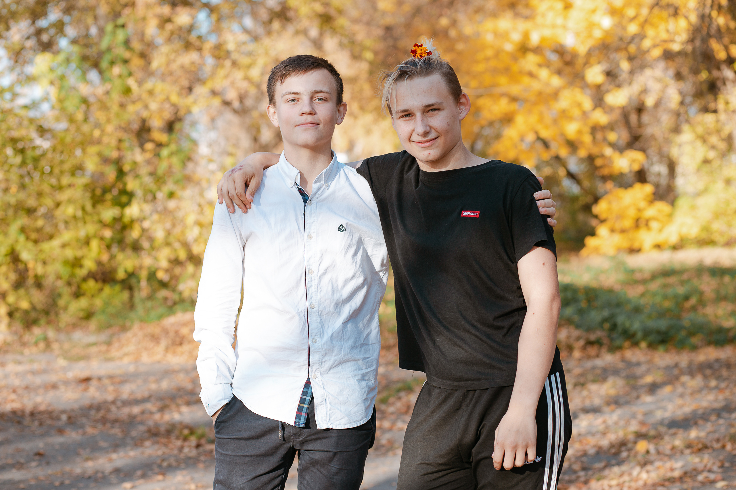 Осенняя фотосессия для выпускного альбома. Студия выпускных альбомов Остров