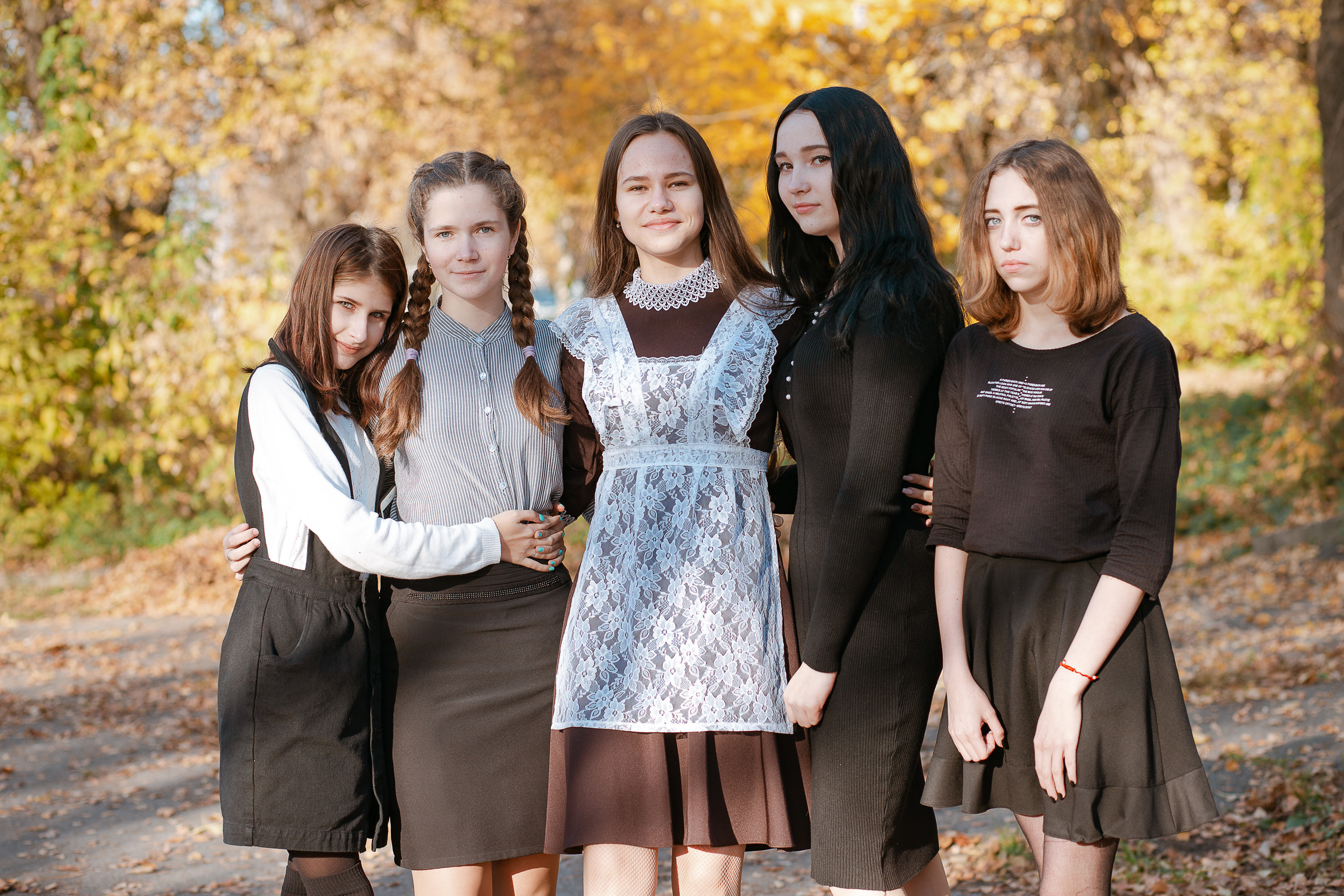 Осенняя фотосессия для выпускного альбома. Студия выпускных альбомов Остров