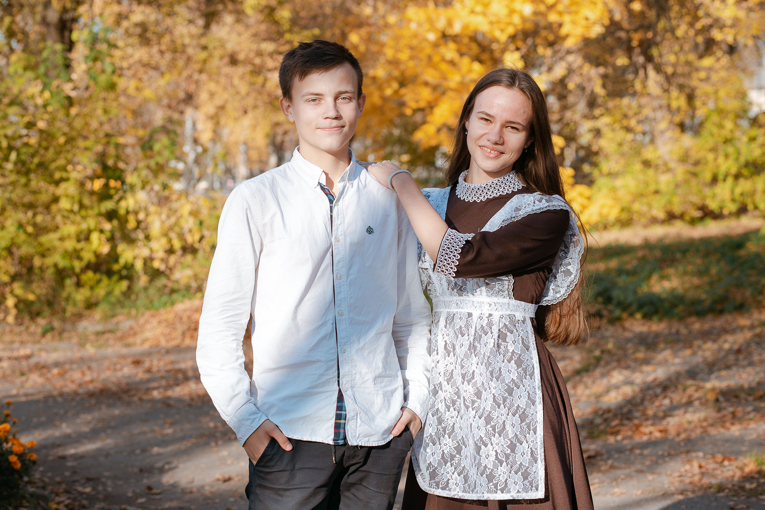 Осенняя фотосессия для выпускного альбома. Студия выпускных альбомов Остров