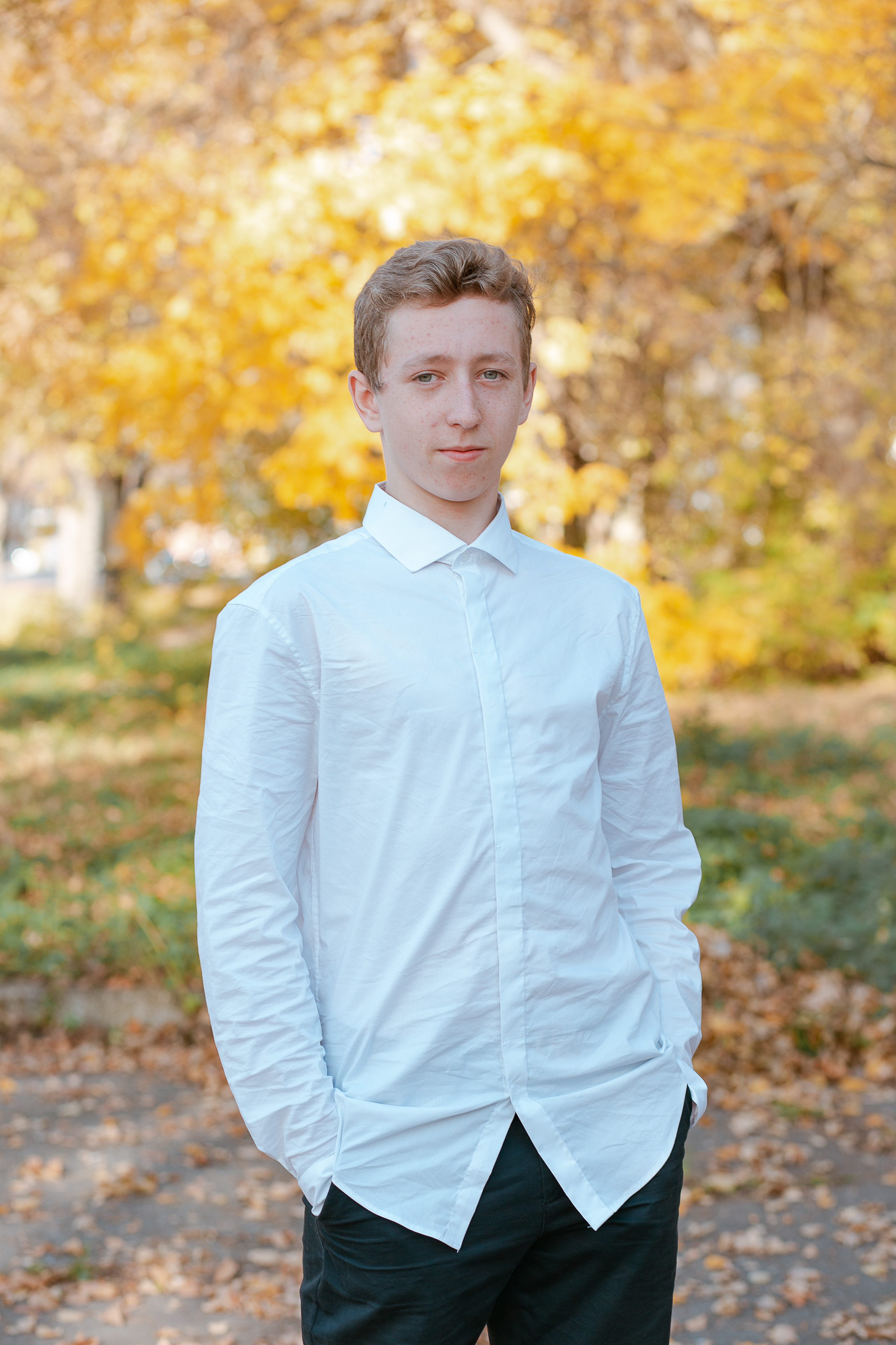 Осенняя фотосессия для выпускного альбома. Студия выпускных альбомов Остров