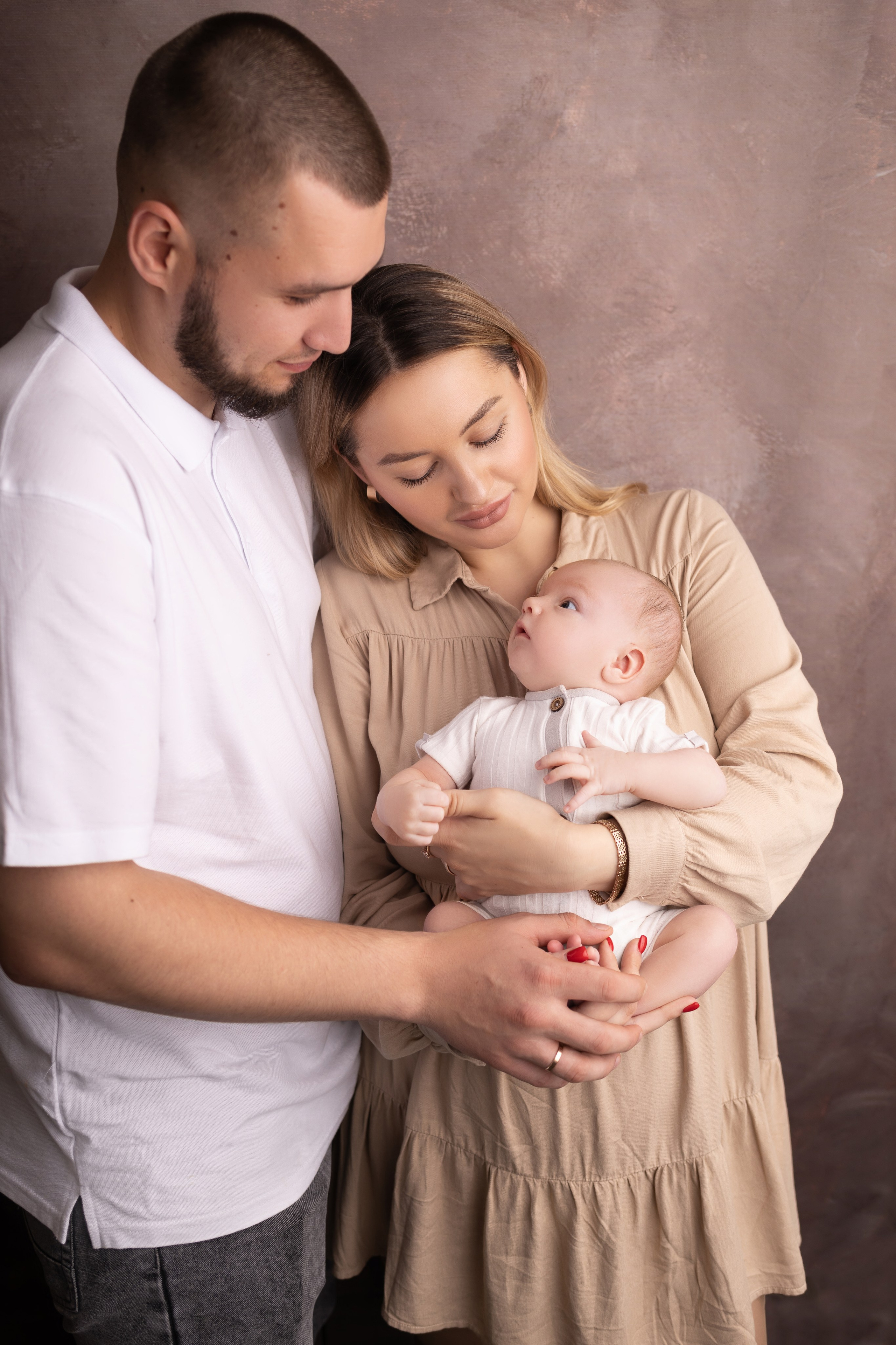 Семейные кадры от Elvira Kamaeva. Фотограф новорожденных малышей в Омске и Омской области Эльвира Камаева