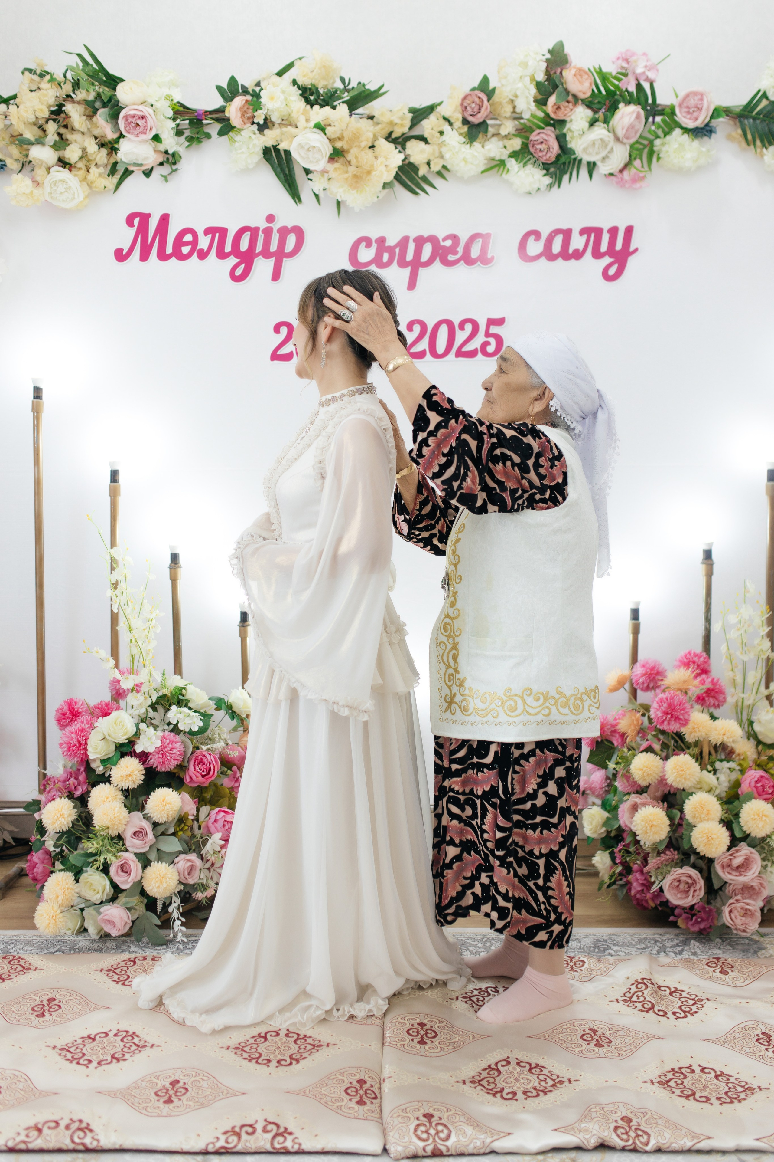 Moldir — syrğa salu. Wedding and Love story Photographer