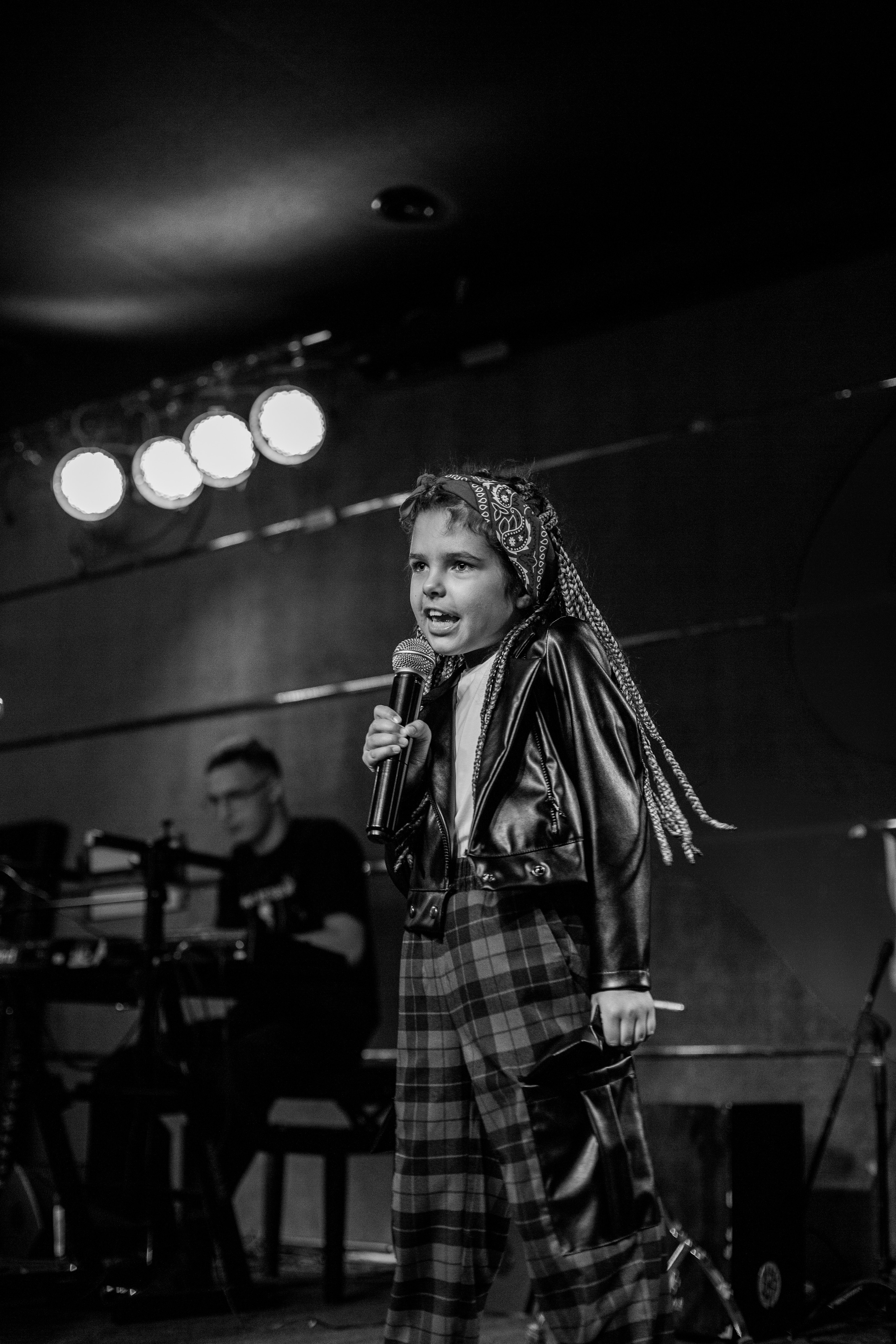 Отчетный концерт SANDLER STUDIO. Семейный фотограф Николаева Ольга