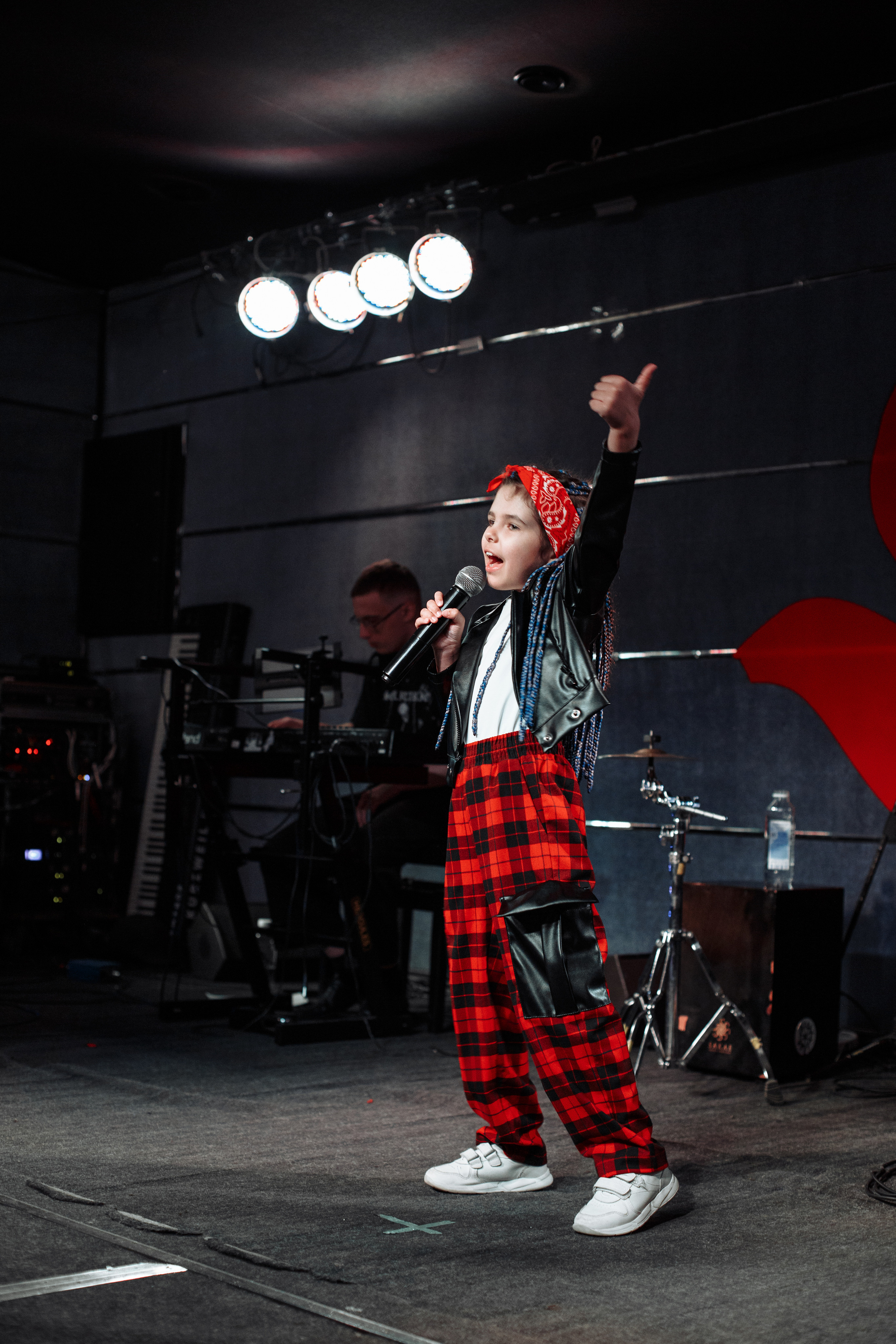 Отчетный концерт SANDLER STUDIO. Семейный фотограф Николаева Ольга