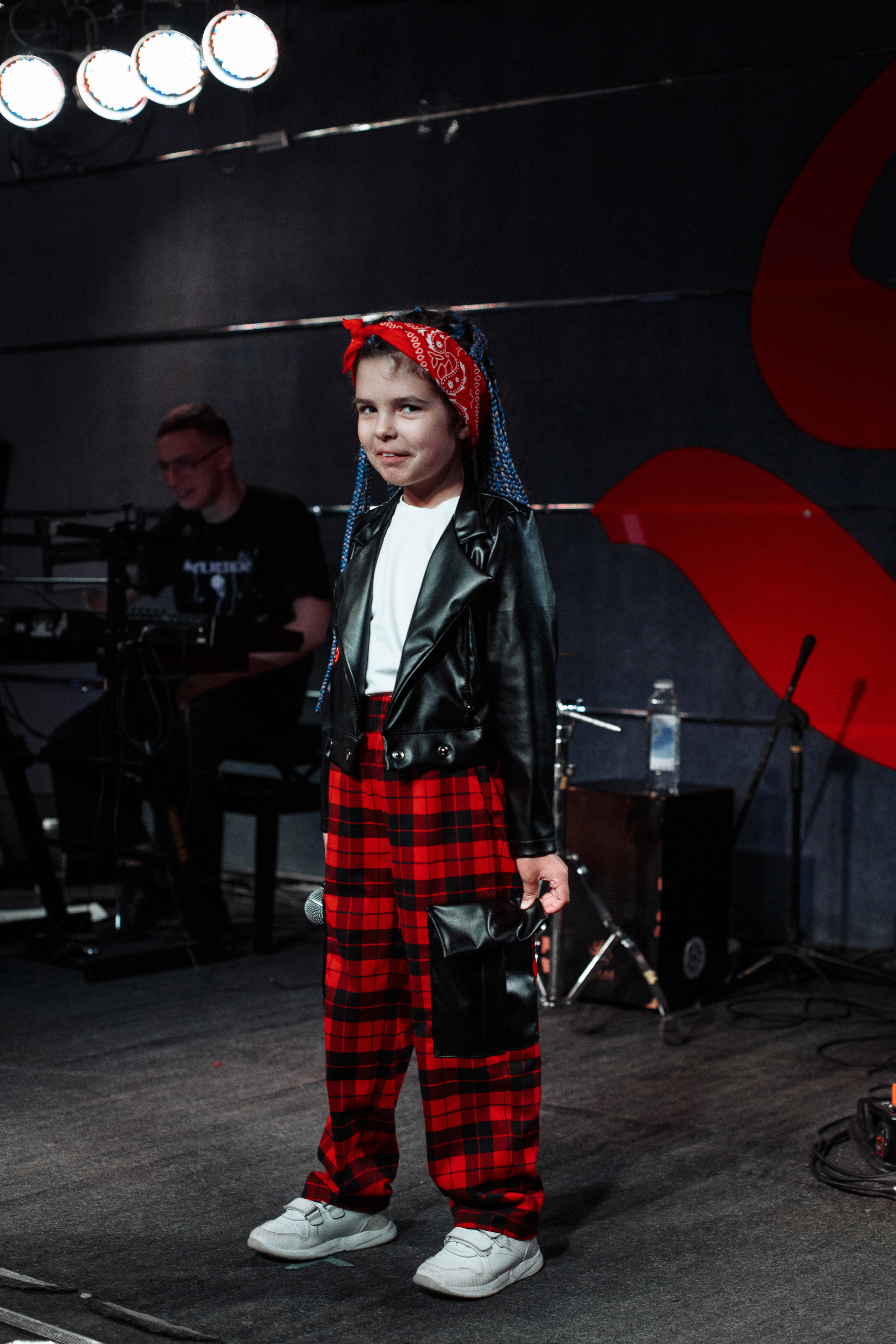 Отчетный концерт SANDLER STUDIO. Семейный фотограф Николаева Ольга