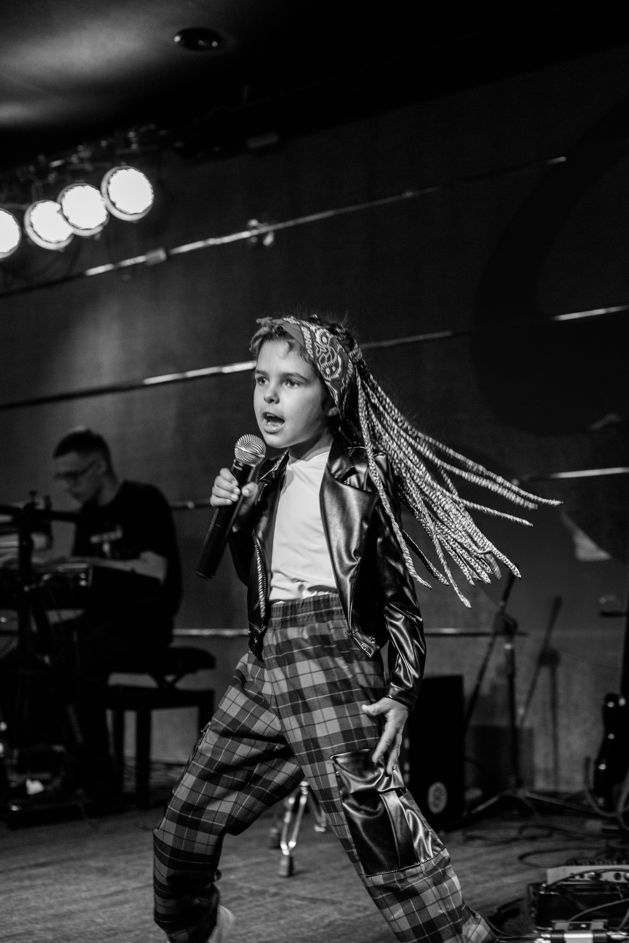 Отчетный концерт SANDLER STUDIO. Семейный фотограф Николаева Ольга