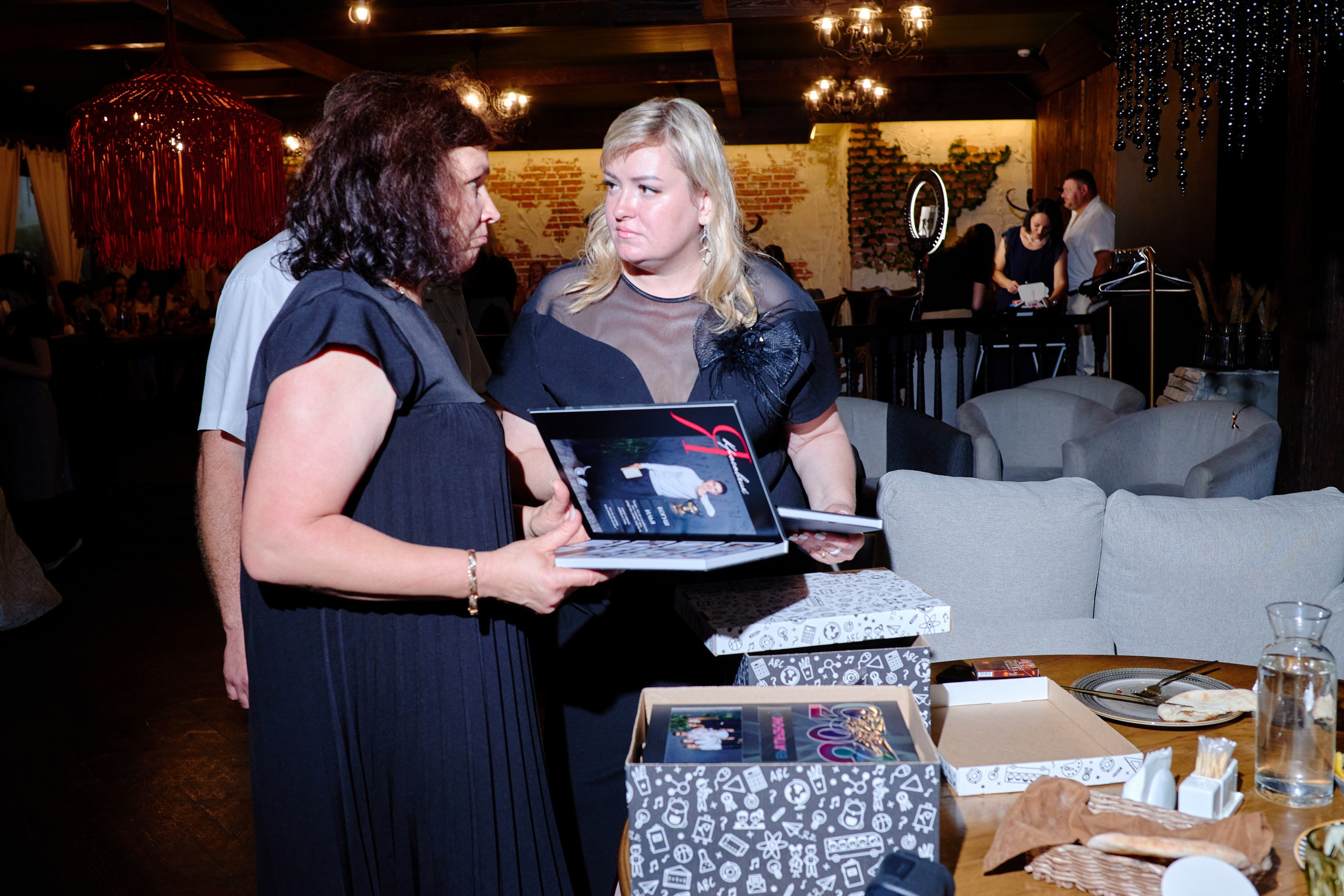 Выпускной 35 Сош. Фотограф Выпускные альбомы Таганрог Сергей Коробченко