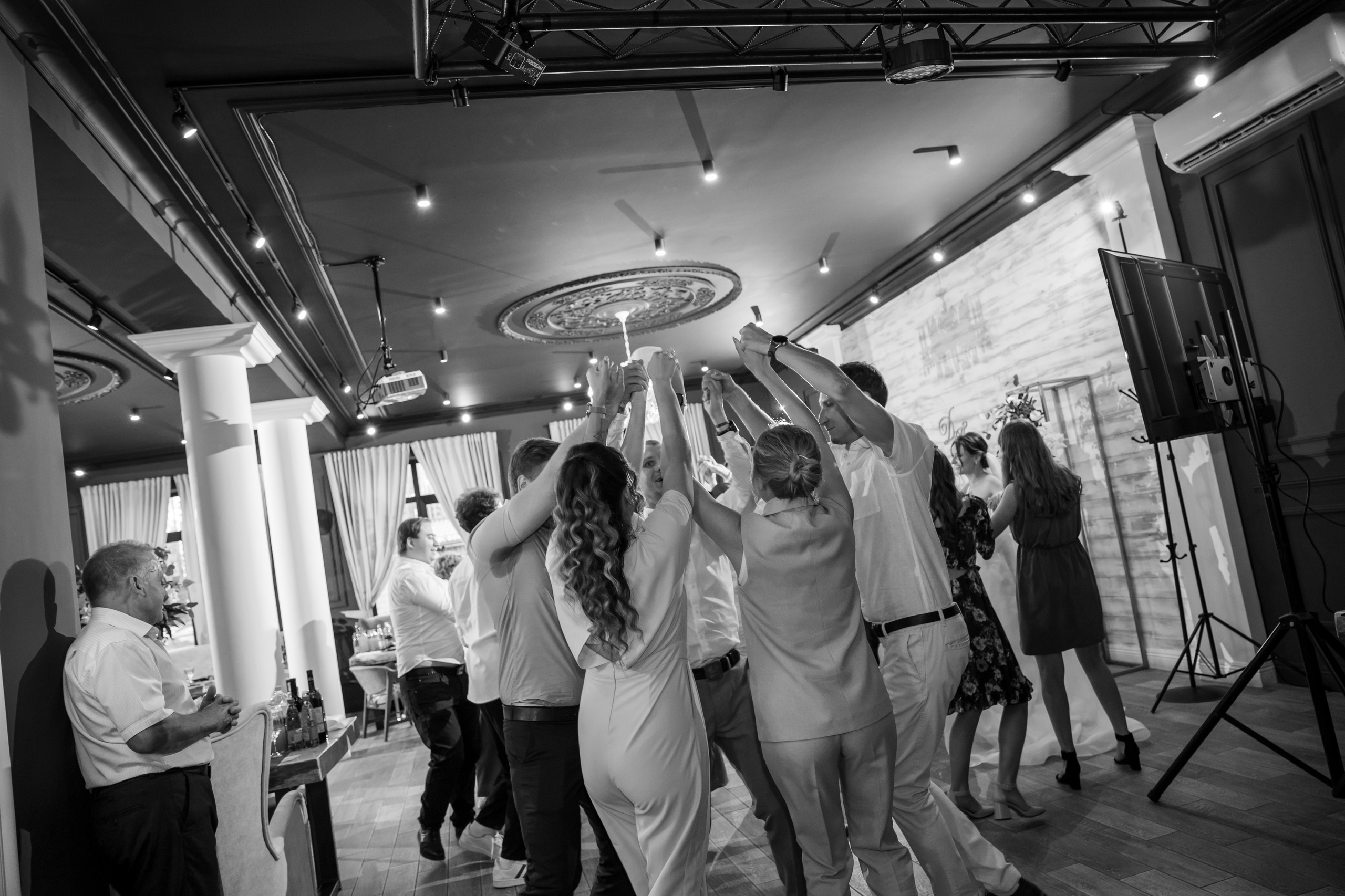 Полина и Дмитрий, загородный клуб «Барин», ЗАГС в г. Пушкино. Свадебный и репортажный фотограф (Москва, Королев и другие)