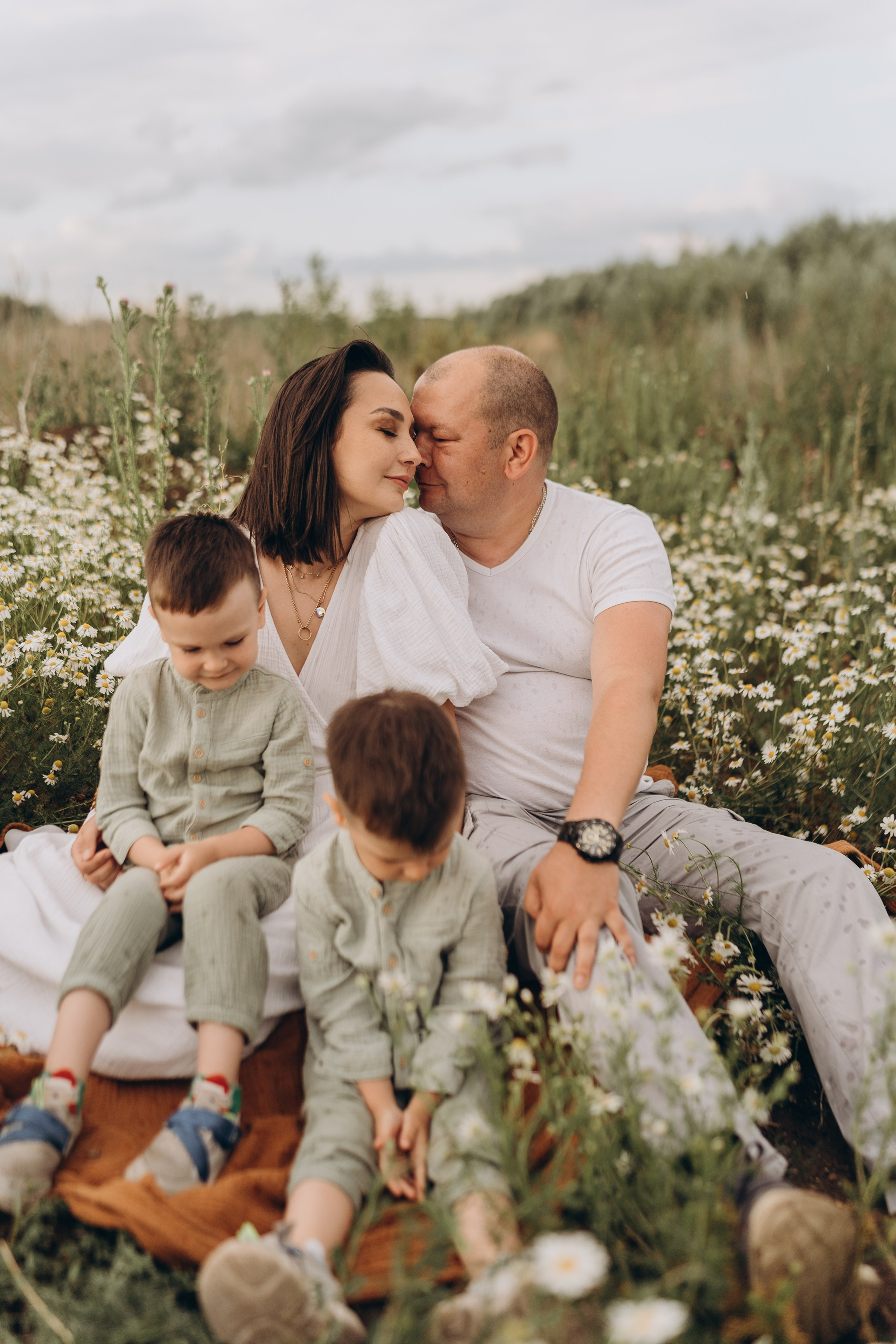 Лето. Ромашки. Семья. Семейный и домашний фотограф в Уфе Ирина Гарасюта