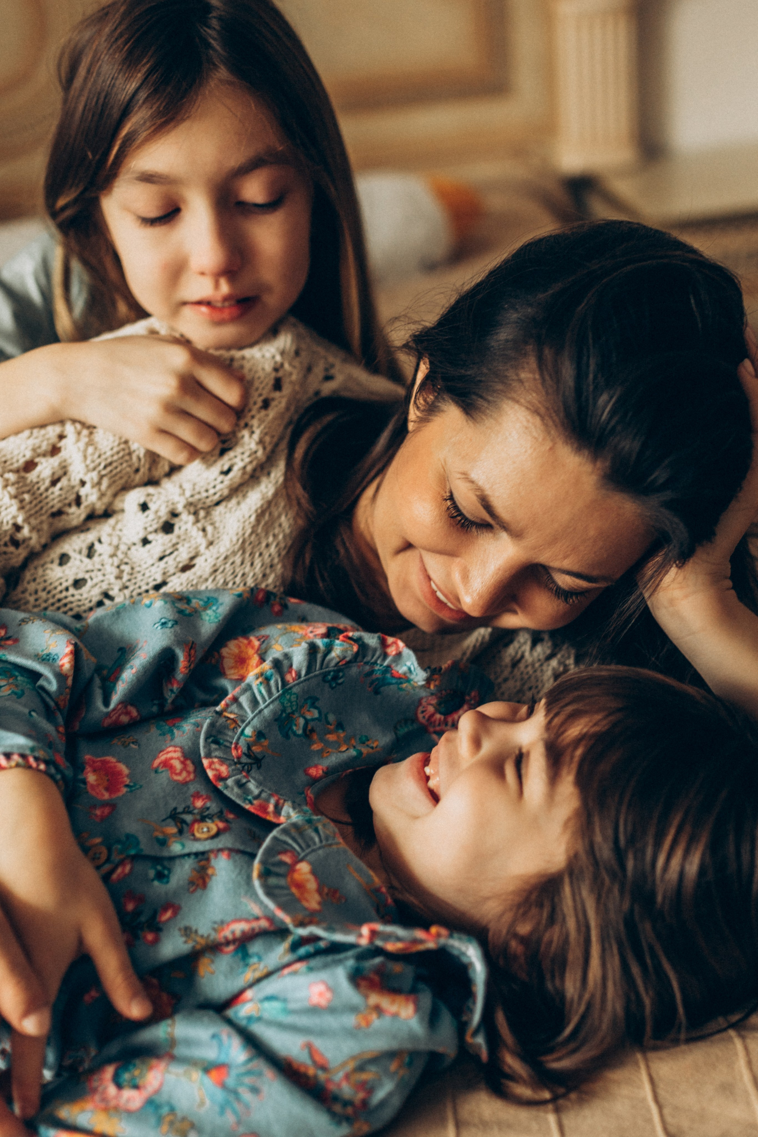 Наталья с Алиной и Ярославой. Семейный фотограф lifestyle в Новосибирске Елена Шпилевая