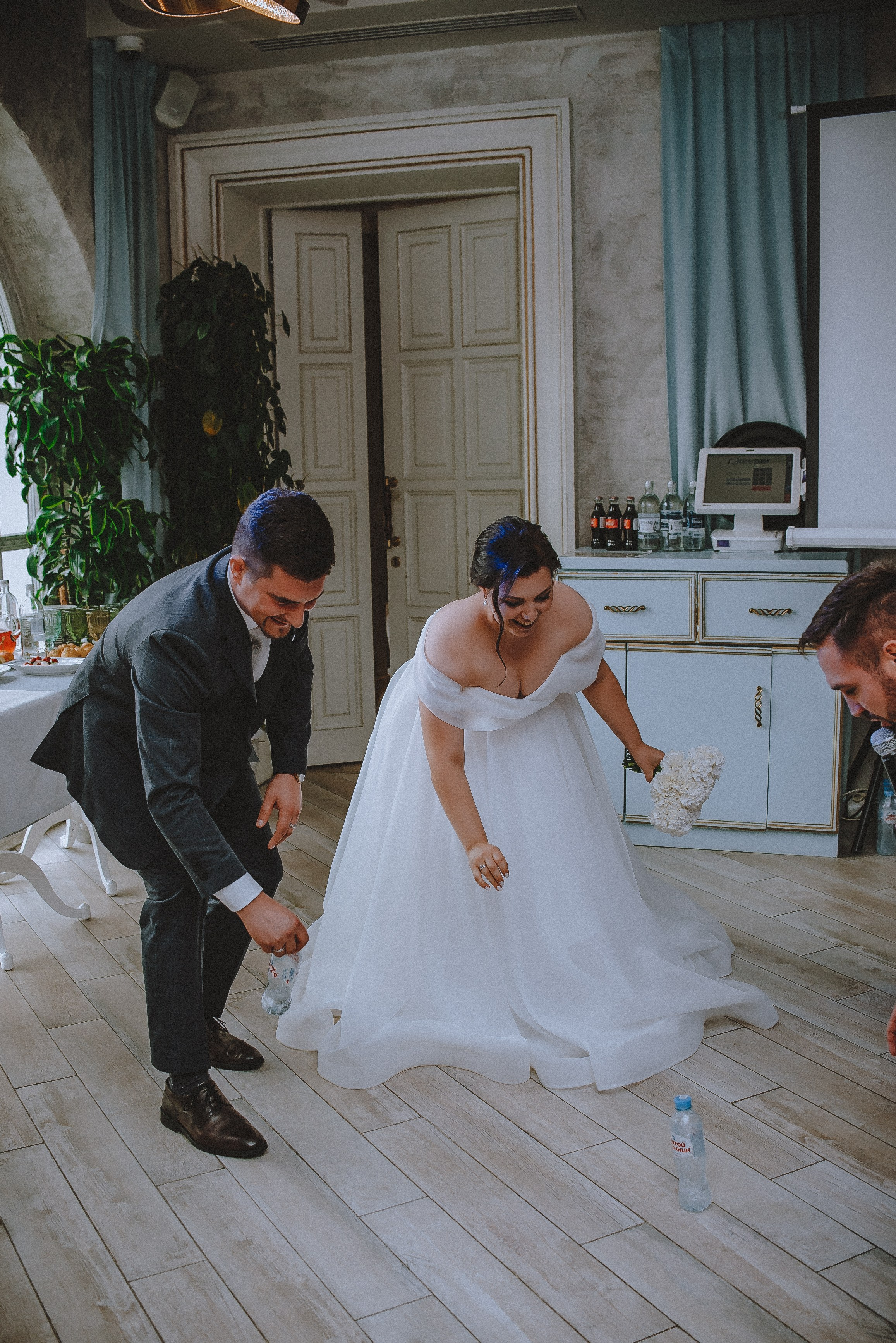 Love.com: Главная страница нашего счастья. Свадебный и семейный фотограф в Москве Сажина Кристина КиМ. Свадебный оператор в Москве Сажин Максим