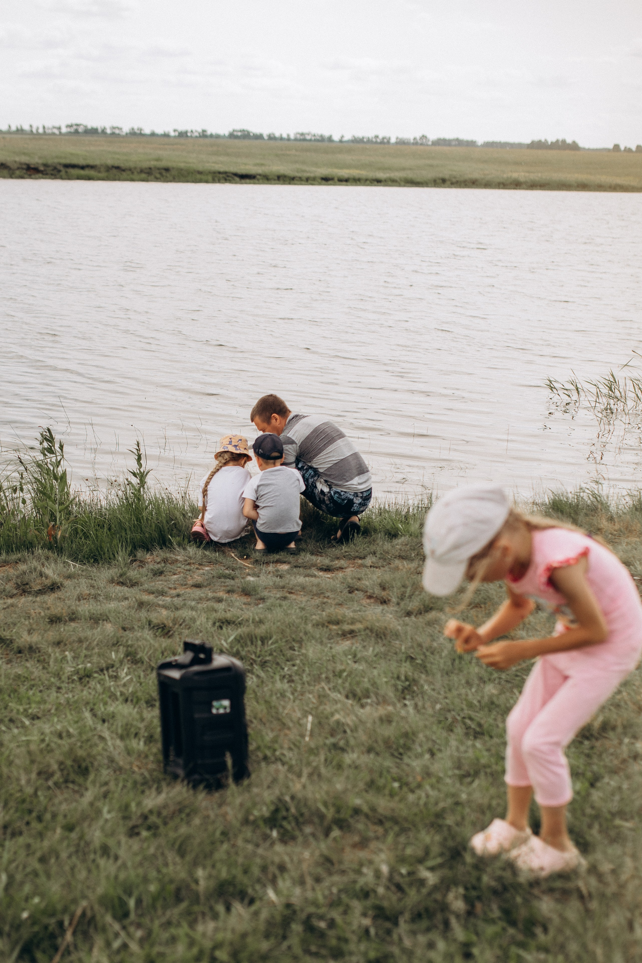 Семейная рыбалка. Семейный фотограф lifestyle в Новосибирске Елена Шпилевая