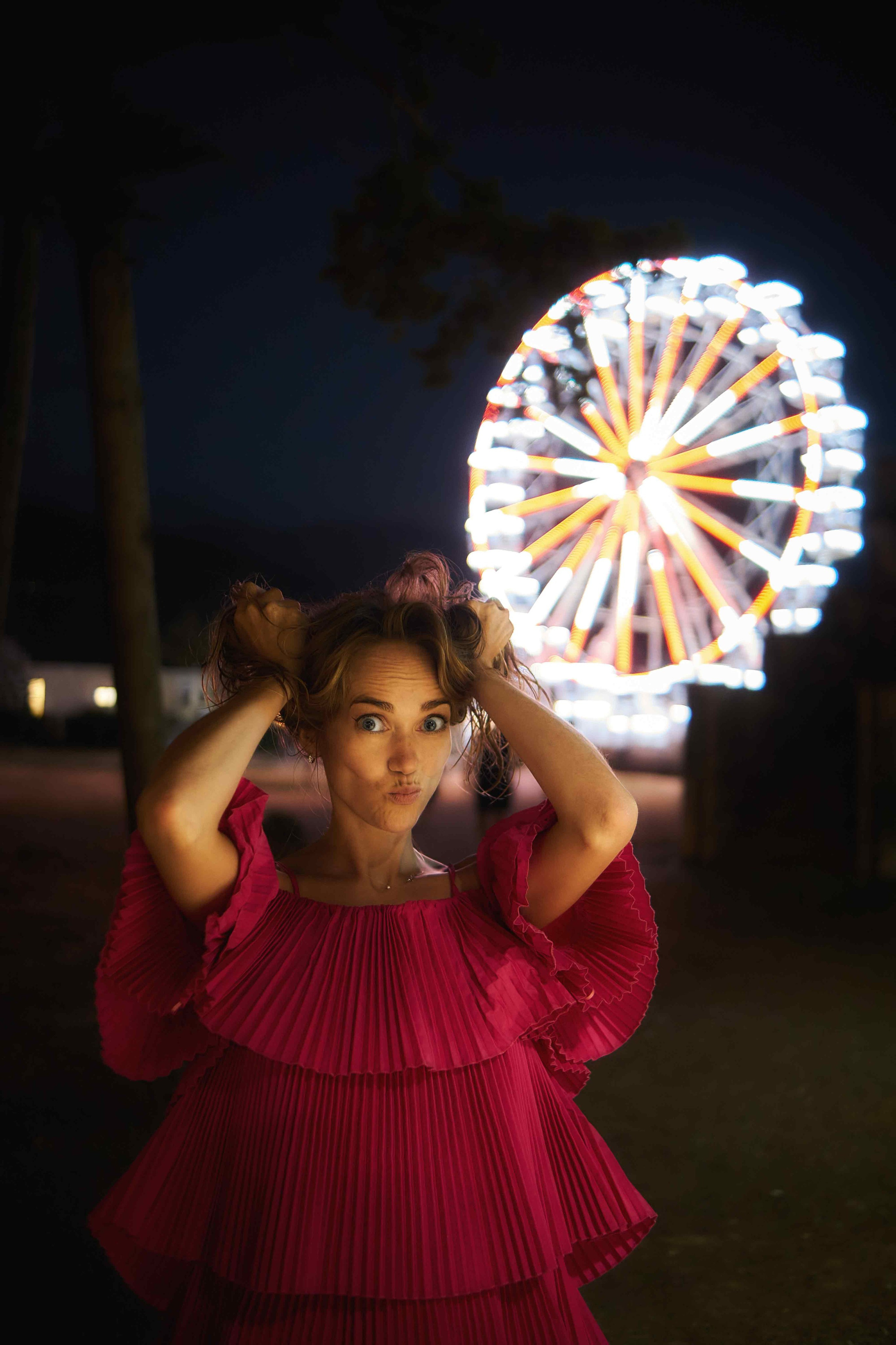 Женская индивидуальная фотосессия в Будве — старый город, пляж Могрен и яхты | Разные образы за одну съёмку