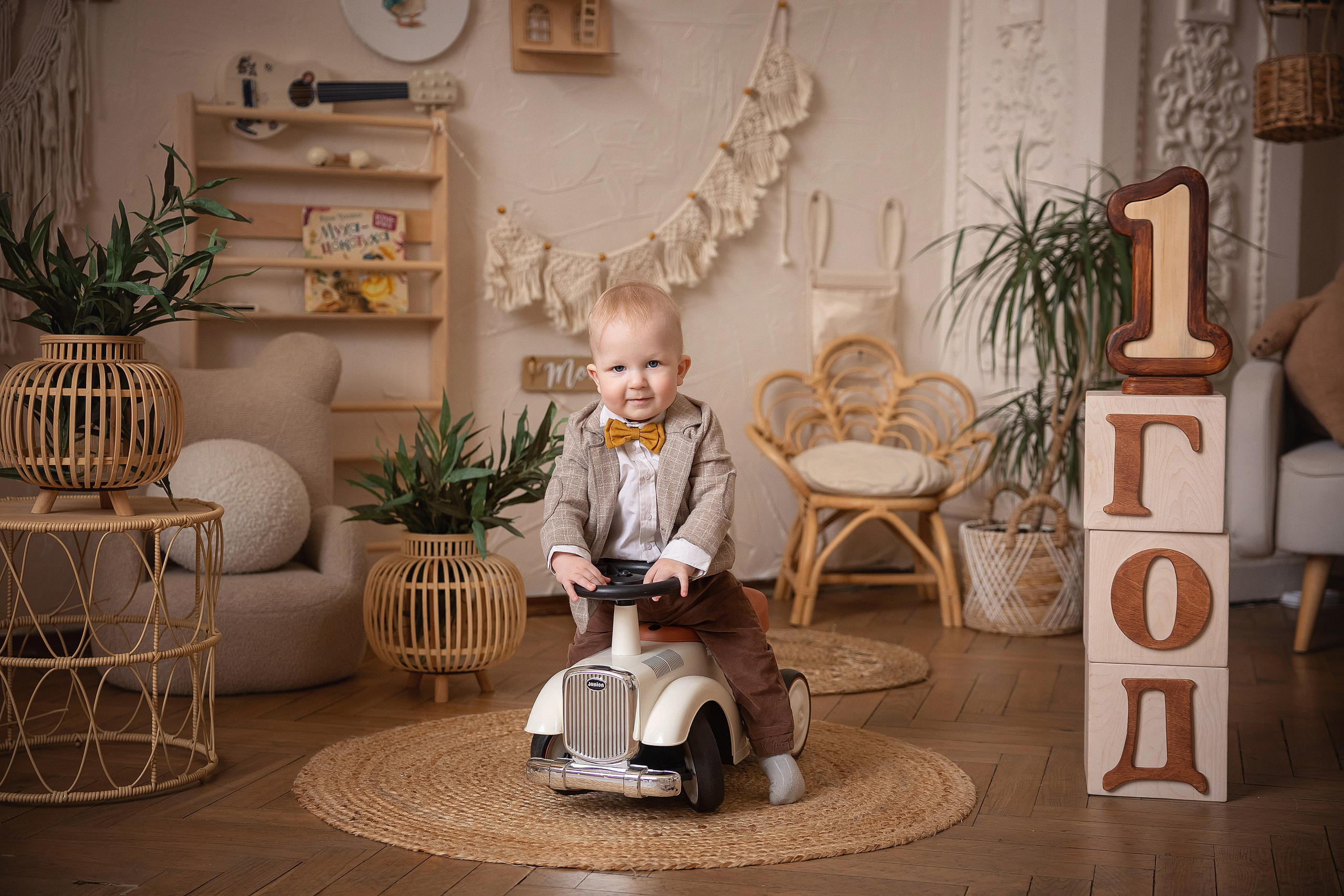 Илья 1 годик. Фотограф на крещение и венчание