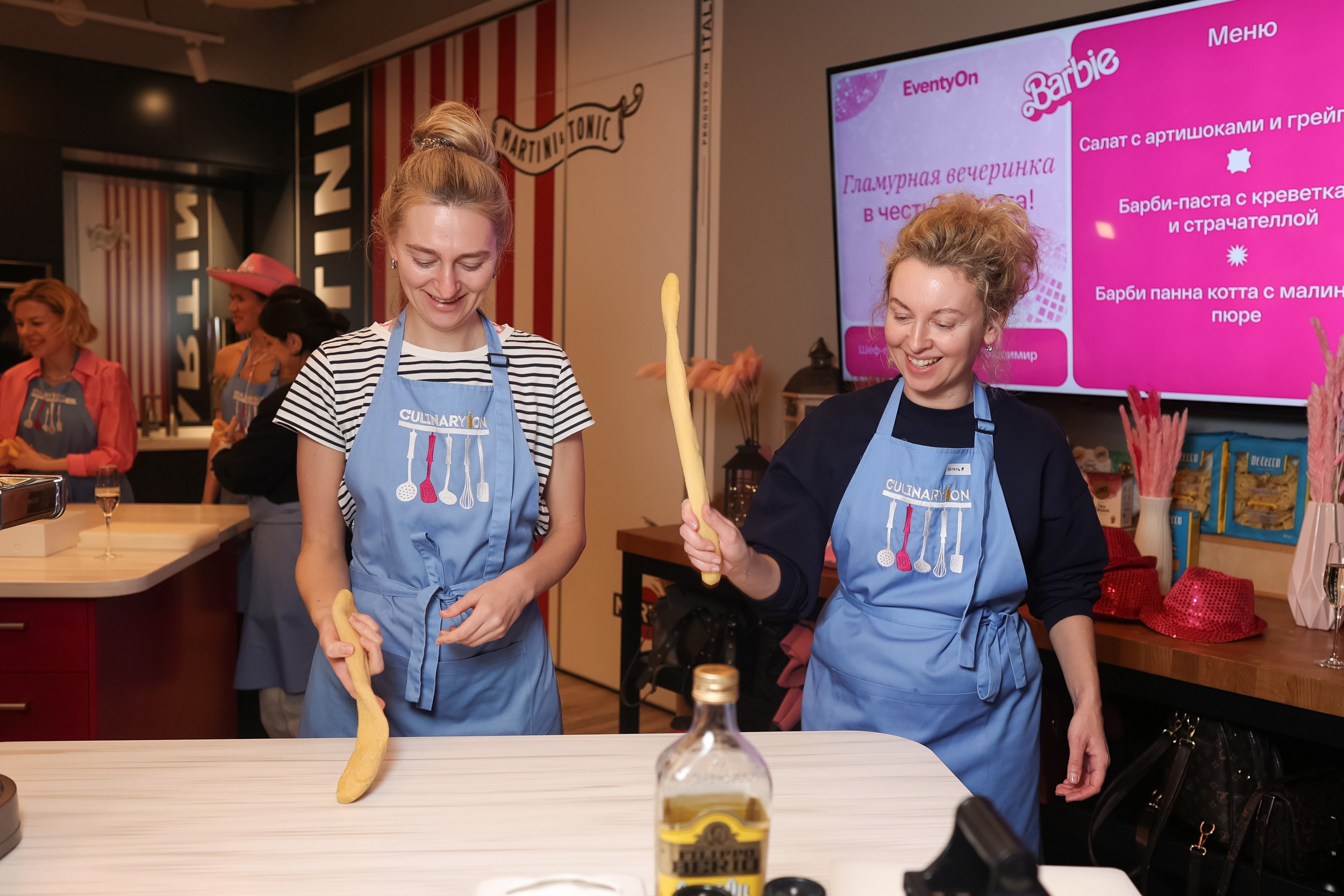 Вечеринка 8 марта в EventyOn. Репортажный фотограф видеограф в Москве Ольга Плаксина