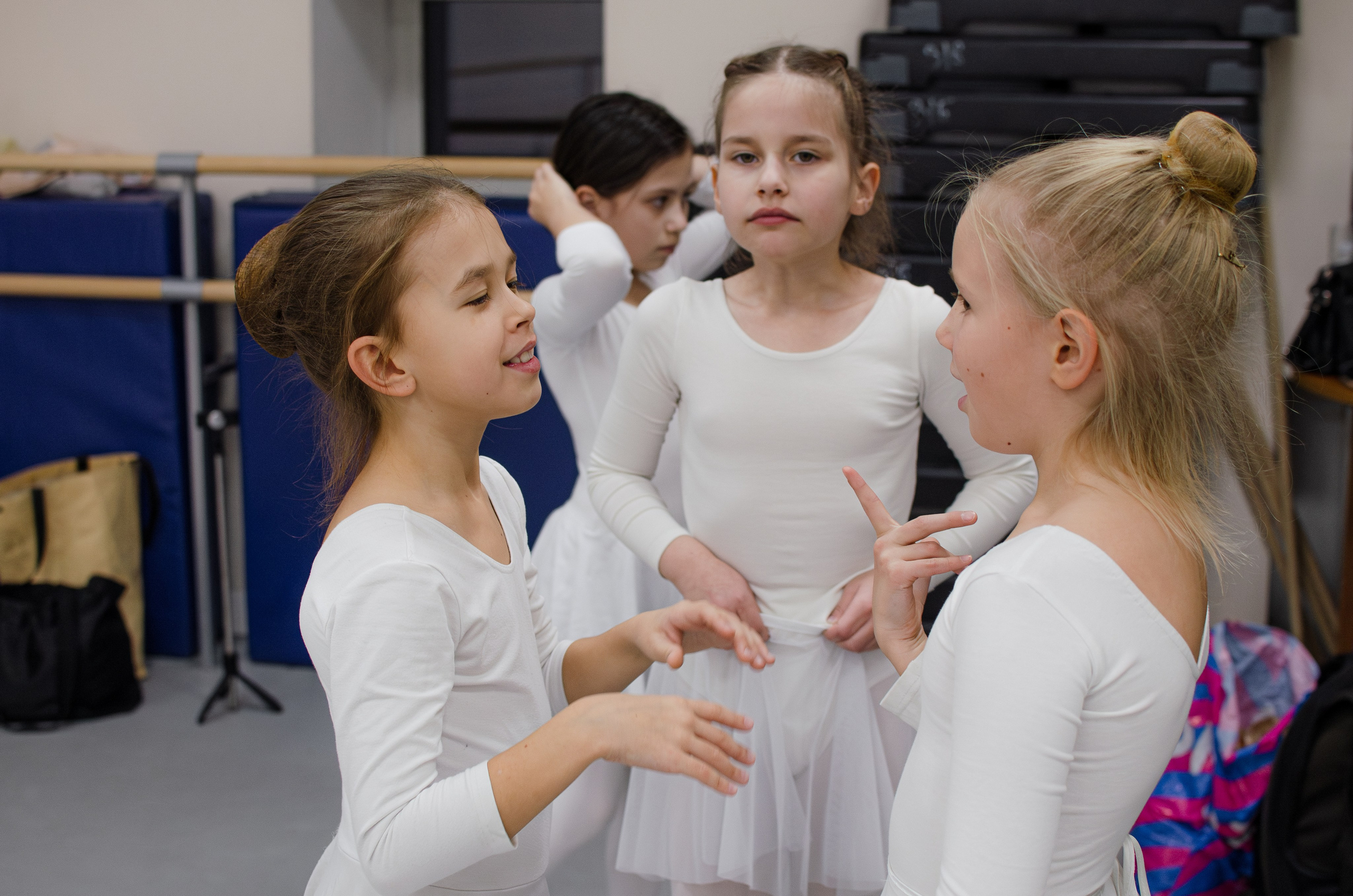 Хореографический коллектив «Русская тройка». Открытый урок младшей группы. Портретный и репортажный фотограф в Санкт-Петербурге Варвара Жукова