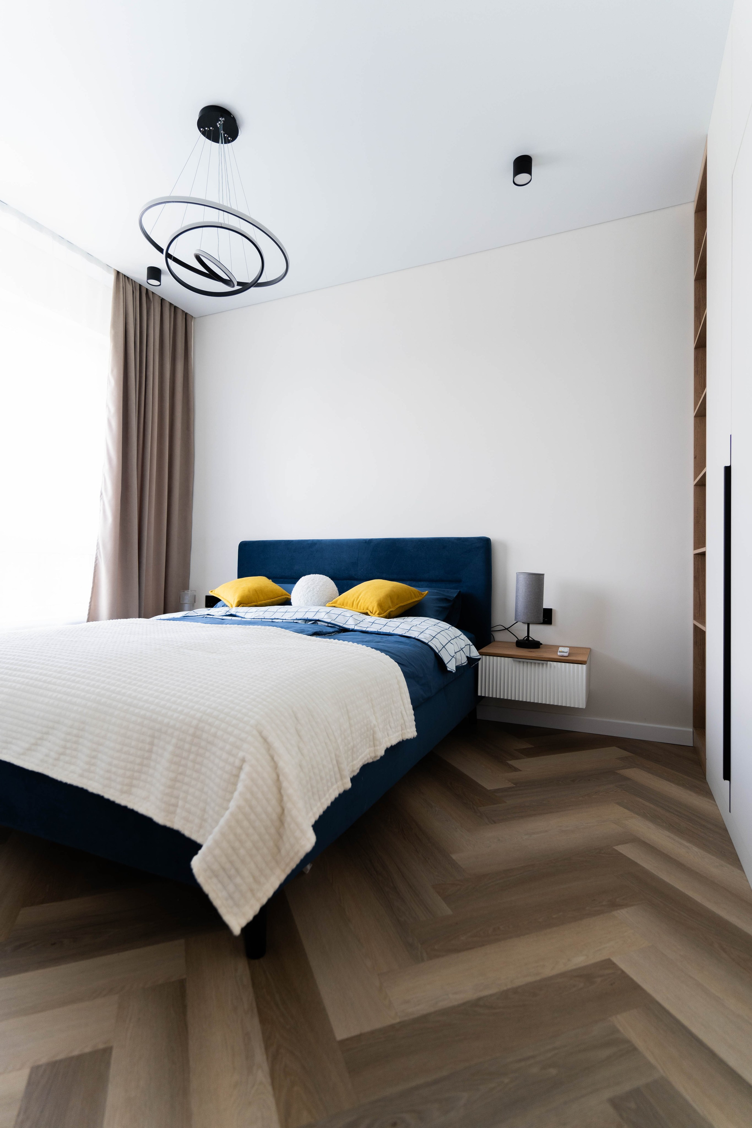 Kronstadt Boulevard. Rezyame