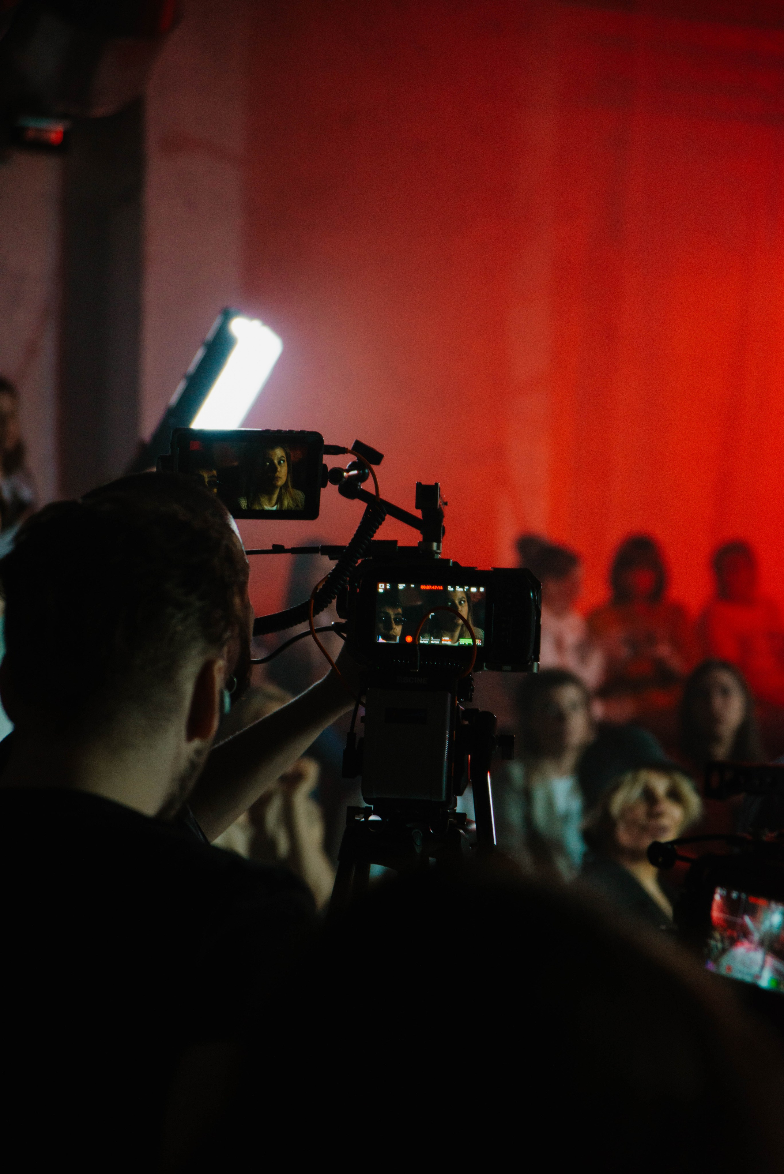 Показ «Красный Шум». Ксения Glossa. Портретный и репортажный фотограф в Самаре