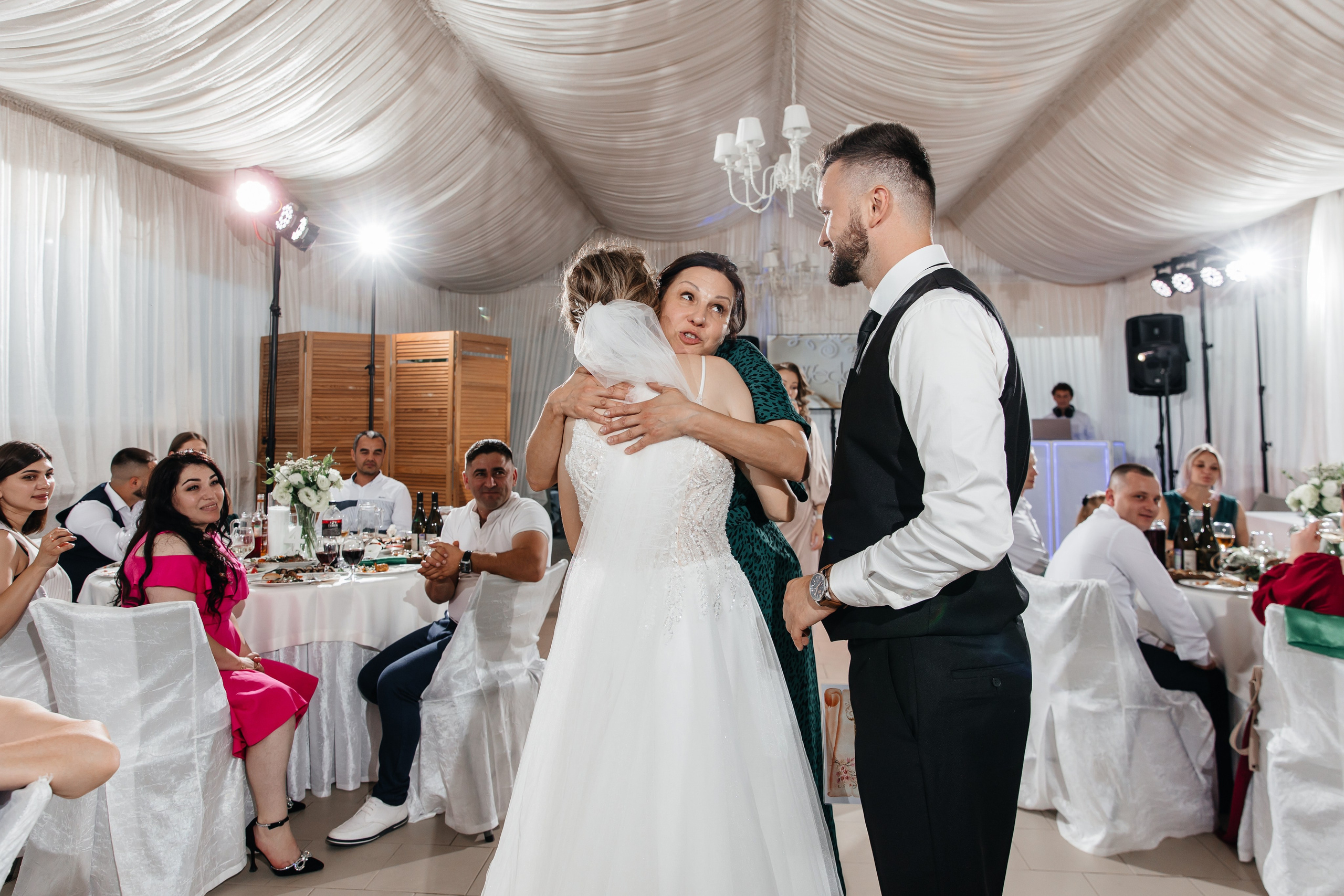 Анонс свадьбы Анастасии и Михаила. Свадебный фотограф в Крыму и Севастополе Ольга Баскакова