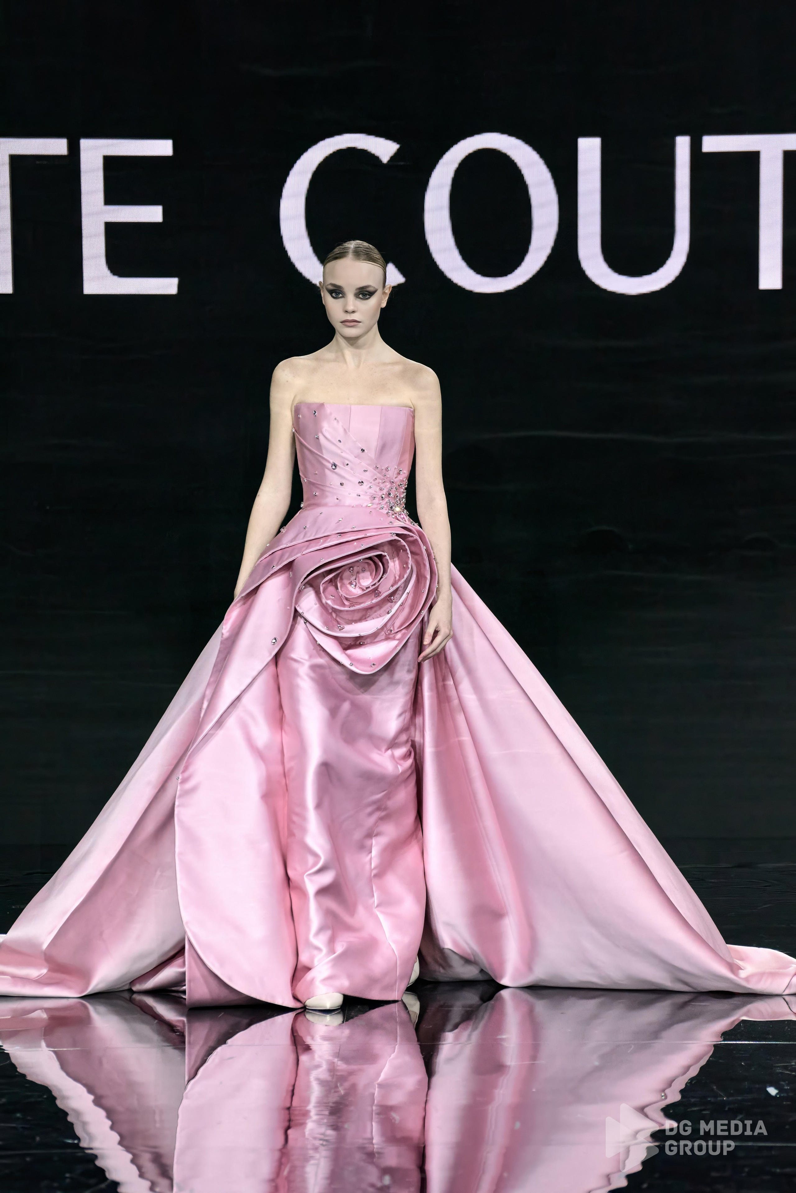 Создаем контент для модных показов. DG MEDIA GROUP | Контент для модных показов и концертов