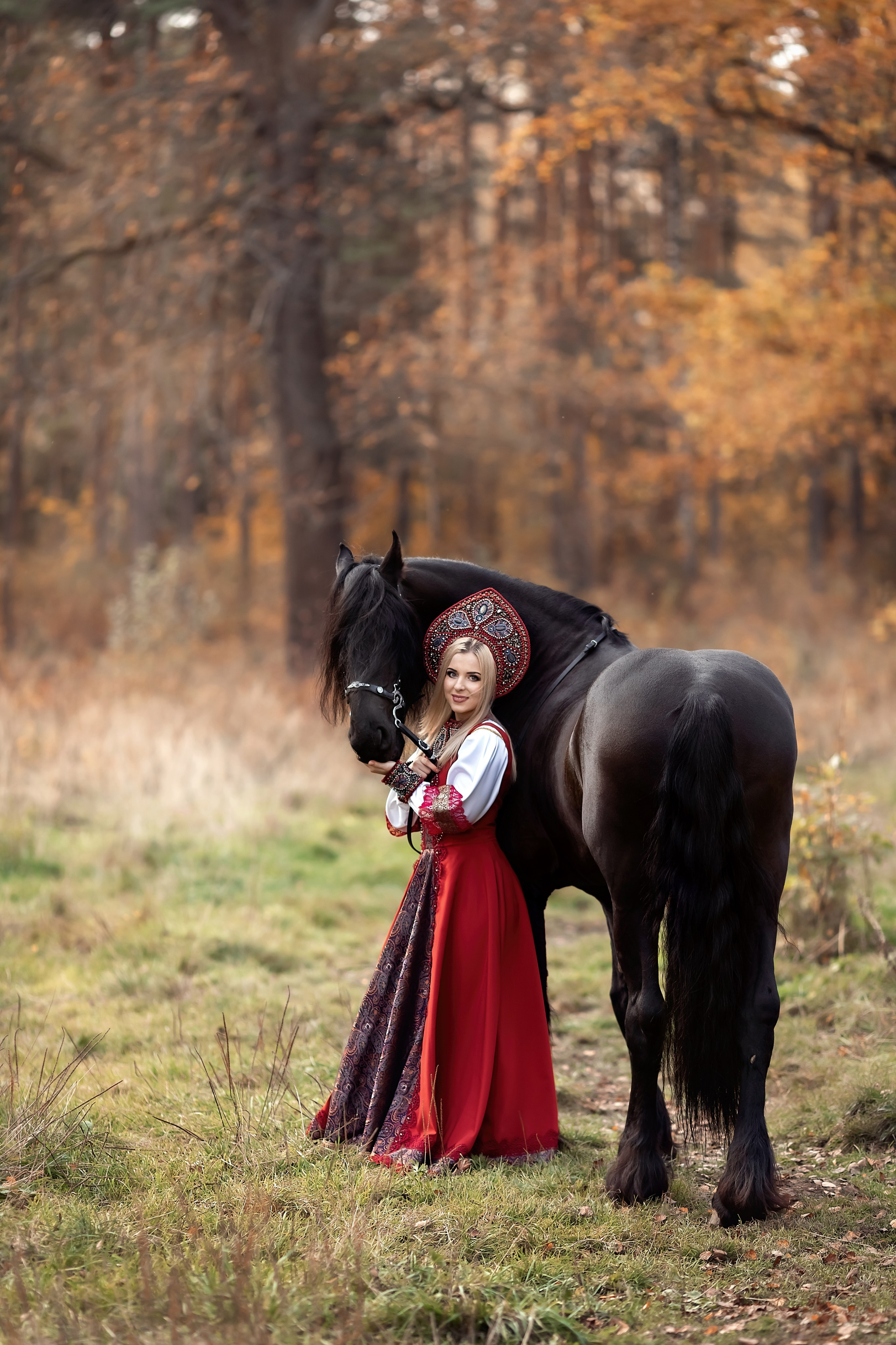 A13. Дизайнер костюмов и украшений, фотограф