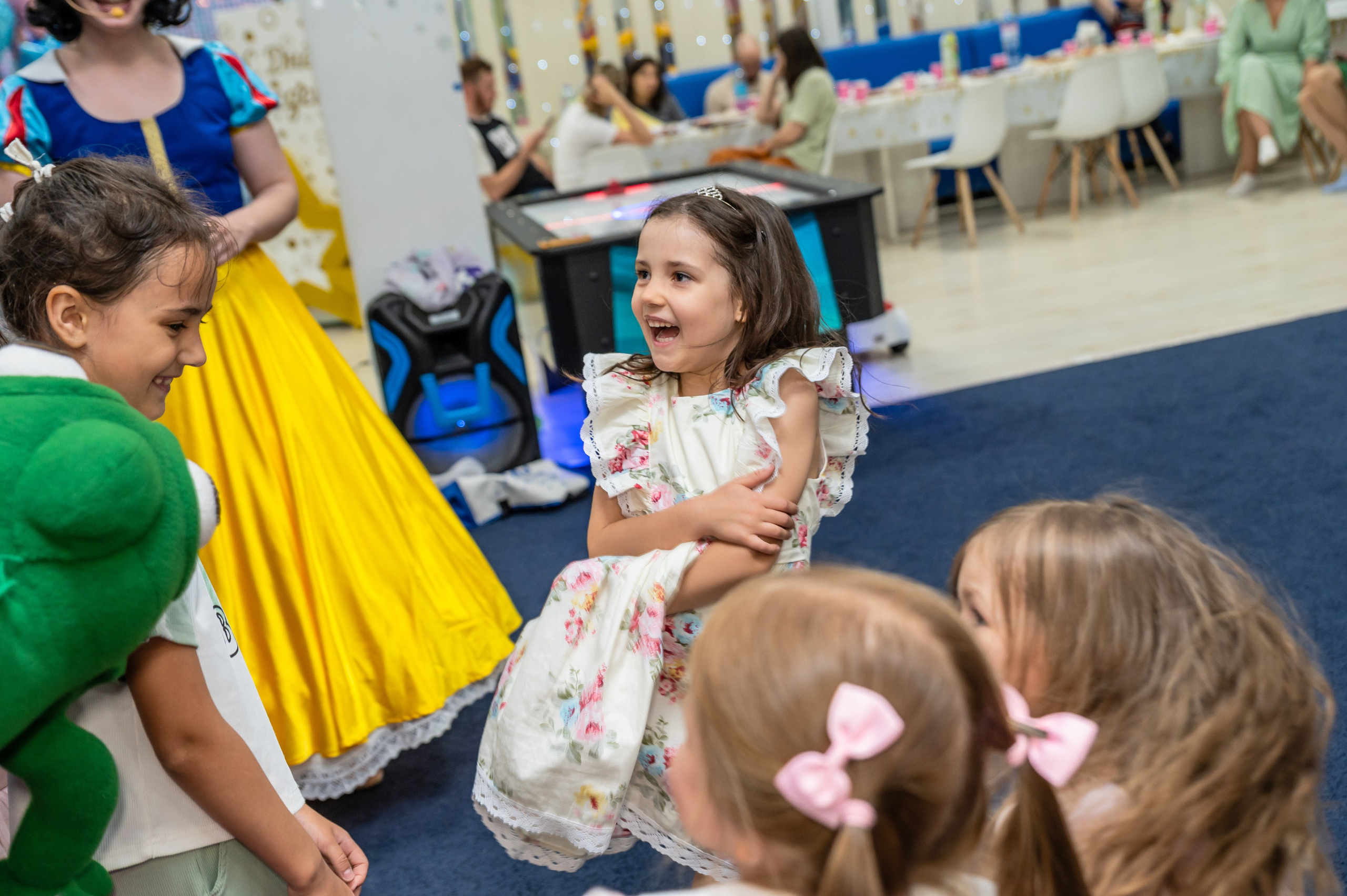 Игротека Ниндзя Кидс. Я Ольга Казанцева, фотографирую снимаю ваши киноистории и печатаю фото и цифровые портреты на холсте