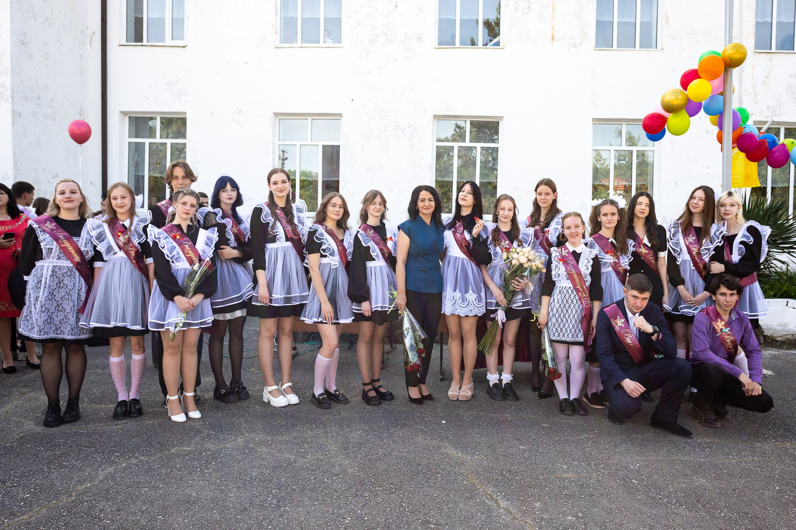 Последний звонок. Выпускные альбомы Майкоп, Краснодар Елена Золотарева