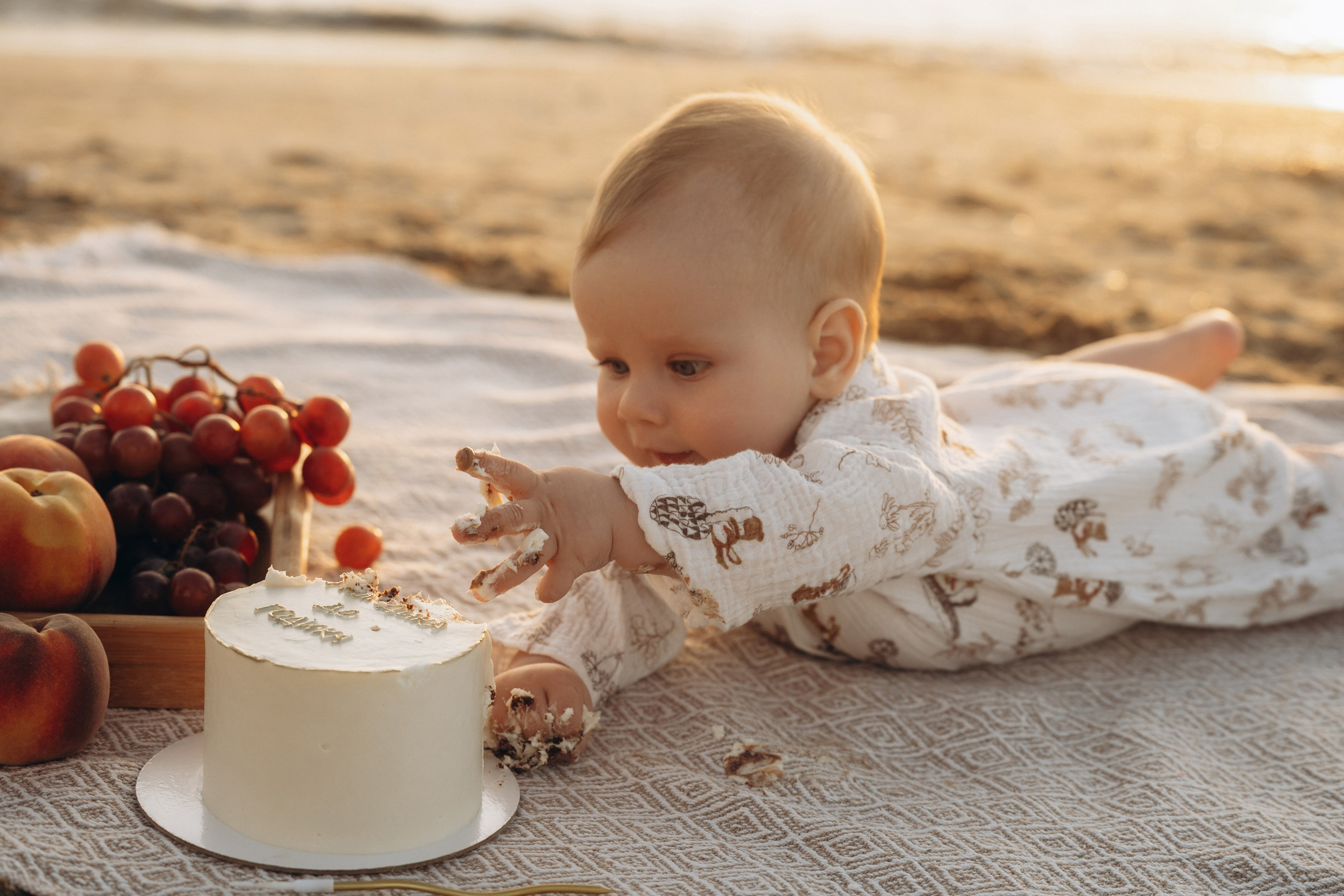 Фотограф в Кучугурах – семья на камнях у воды, фотограф Кучугуры