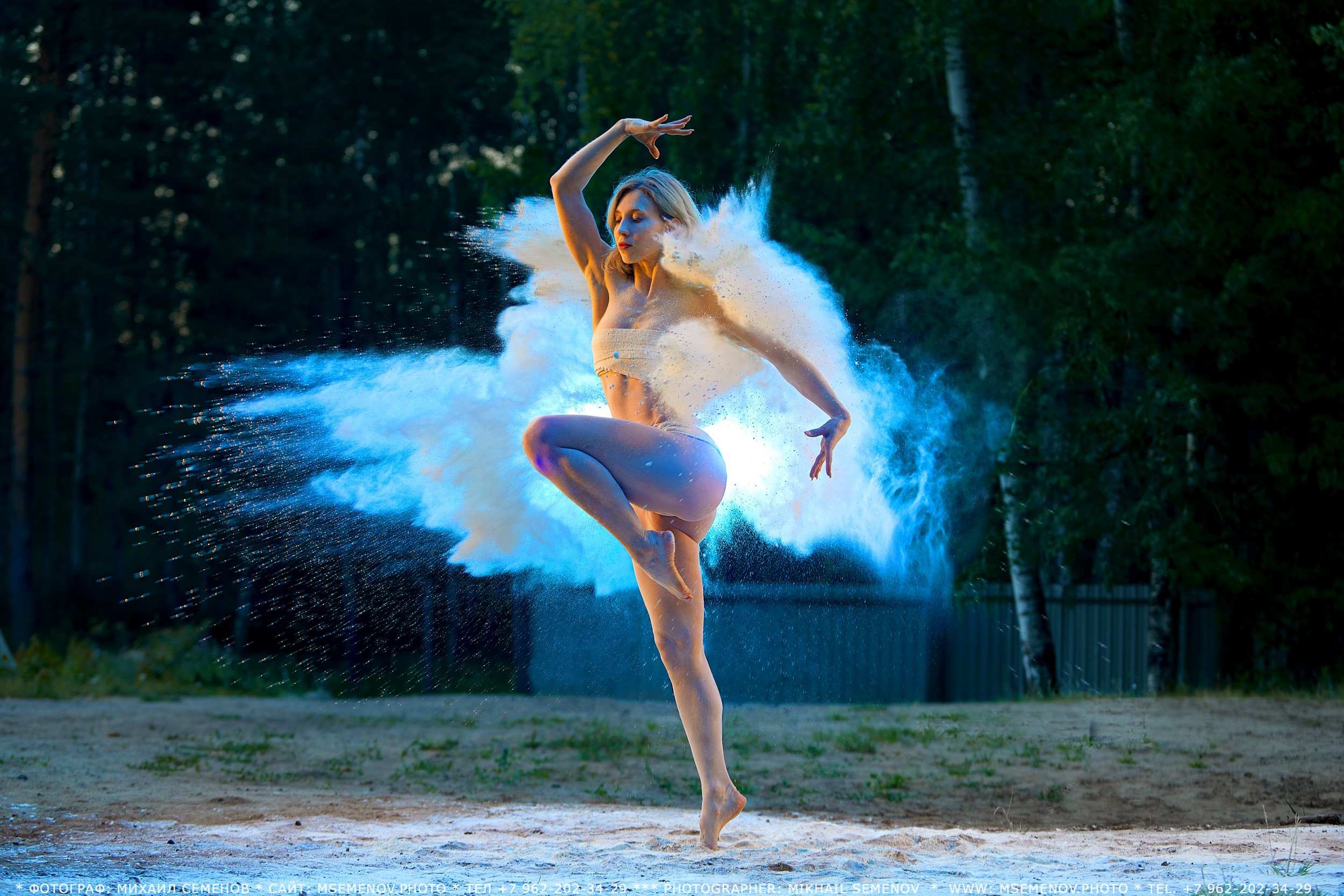 Фотосессия девушки с мукой Фотограф Михаил Семенов г. Ярославль