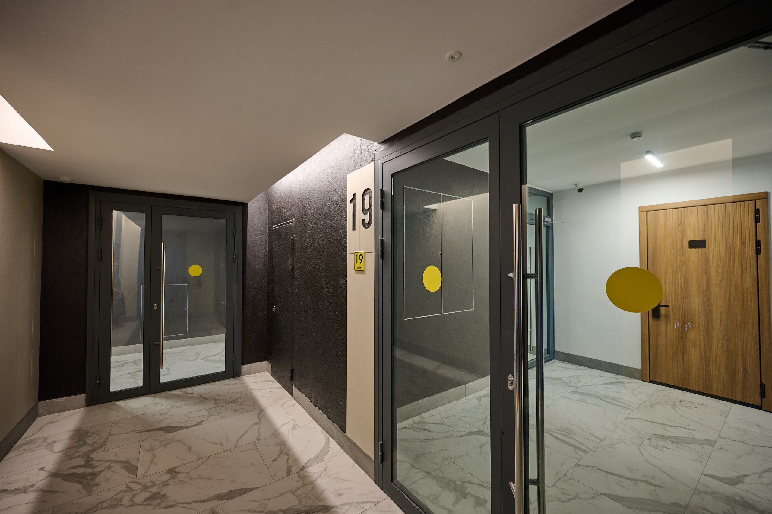 Архитектура и интерьеры