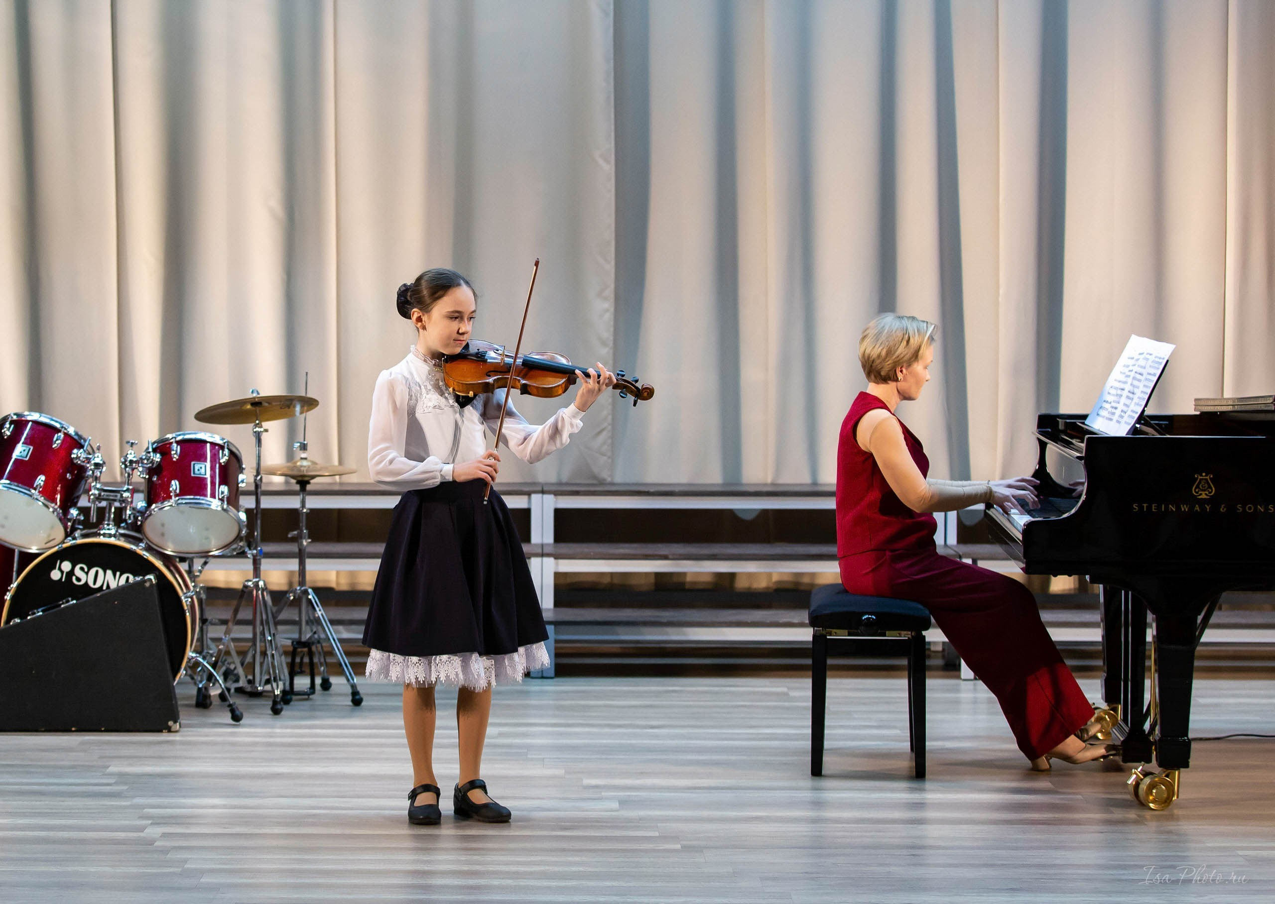 Отчётный концерт ДШИ им. Н.А. Римского-Корсакова. Струнный отдел. Репортажный фотограф в Москве