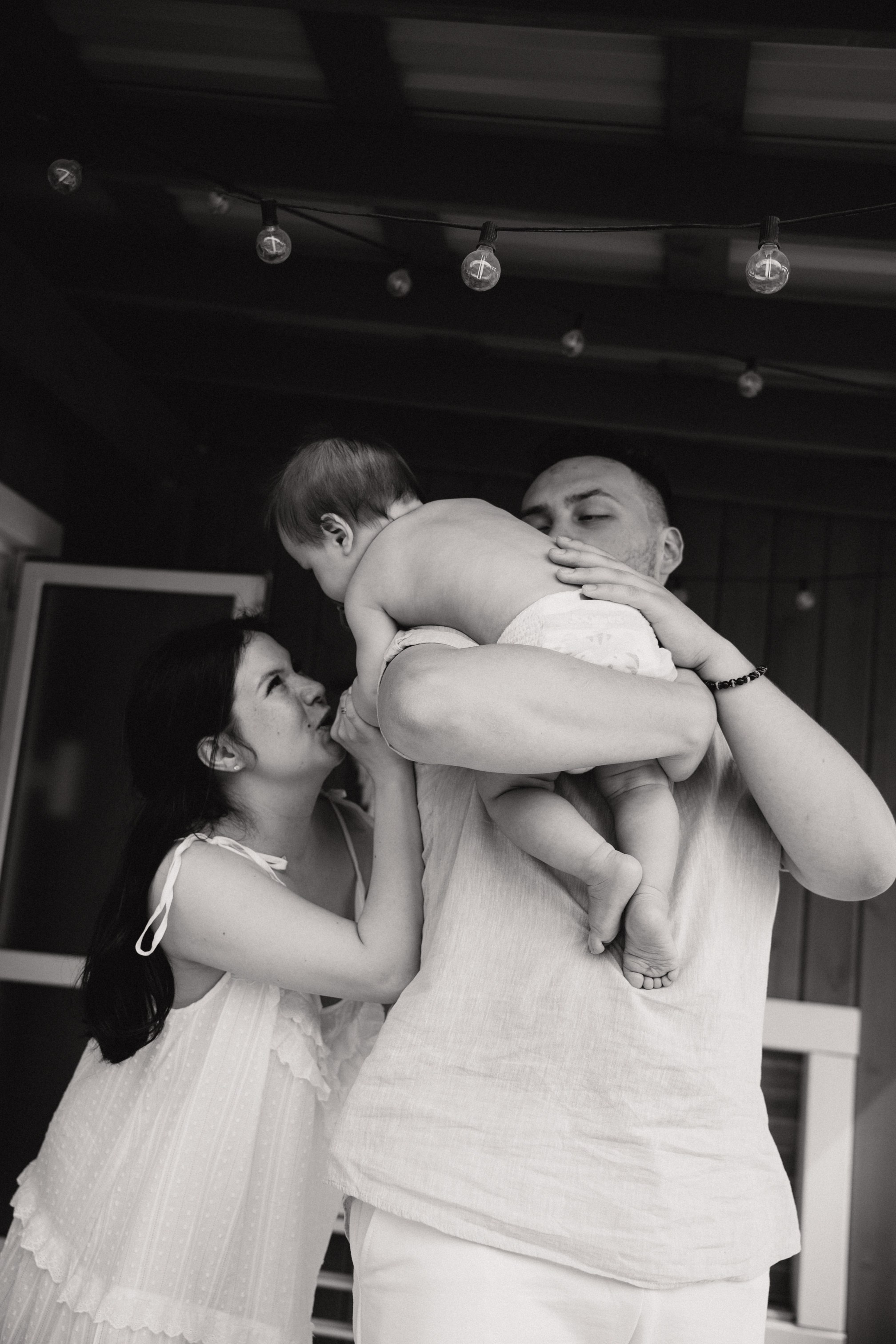 Семейная за городом на даче. Семейный свадебный фотограф Екатеринбург Первоуральск Шарнина Алёна