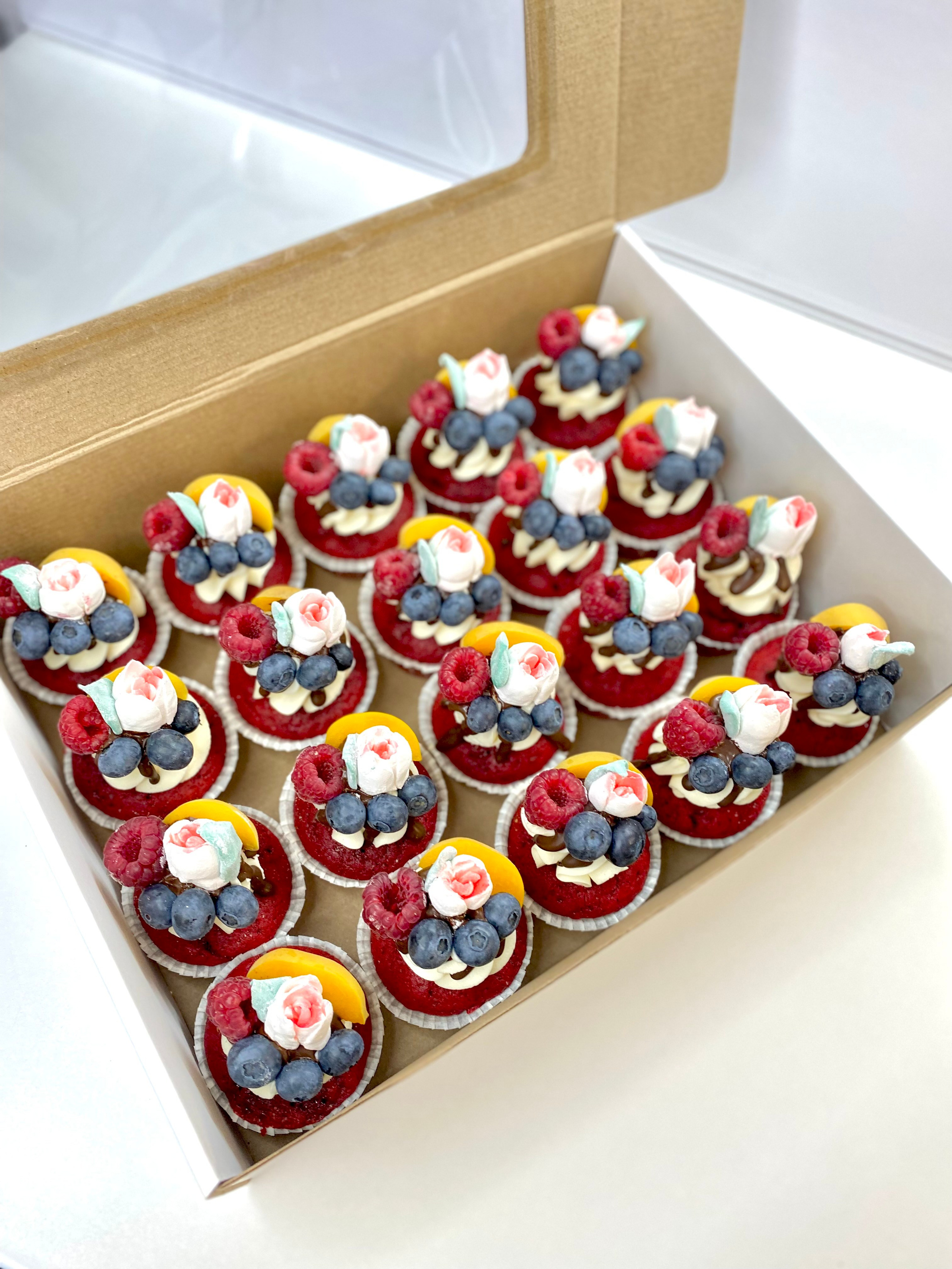 Капкейки фуршетные. Katyasugarsugar капкейки, зефир, торты Москва