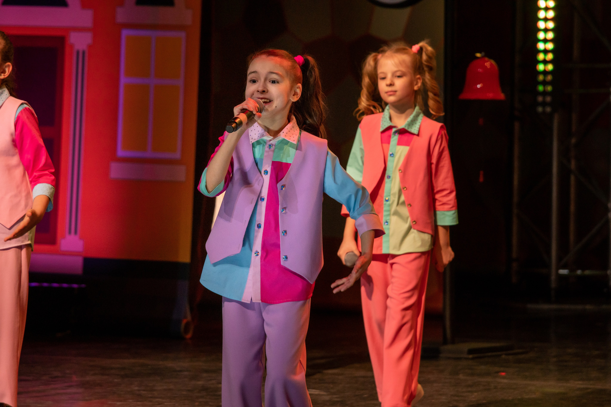 Съёмка концерта для Домисольки, большой концертный зал Космос. «Студия DRONAVT`s» — видеосъёмка и фотография г. Москва