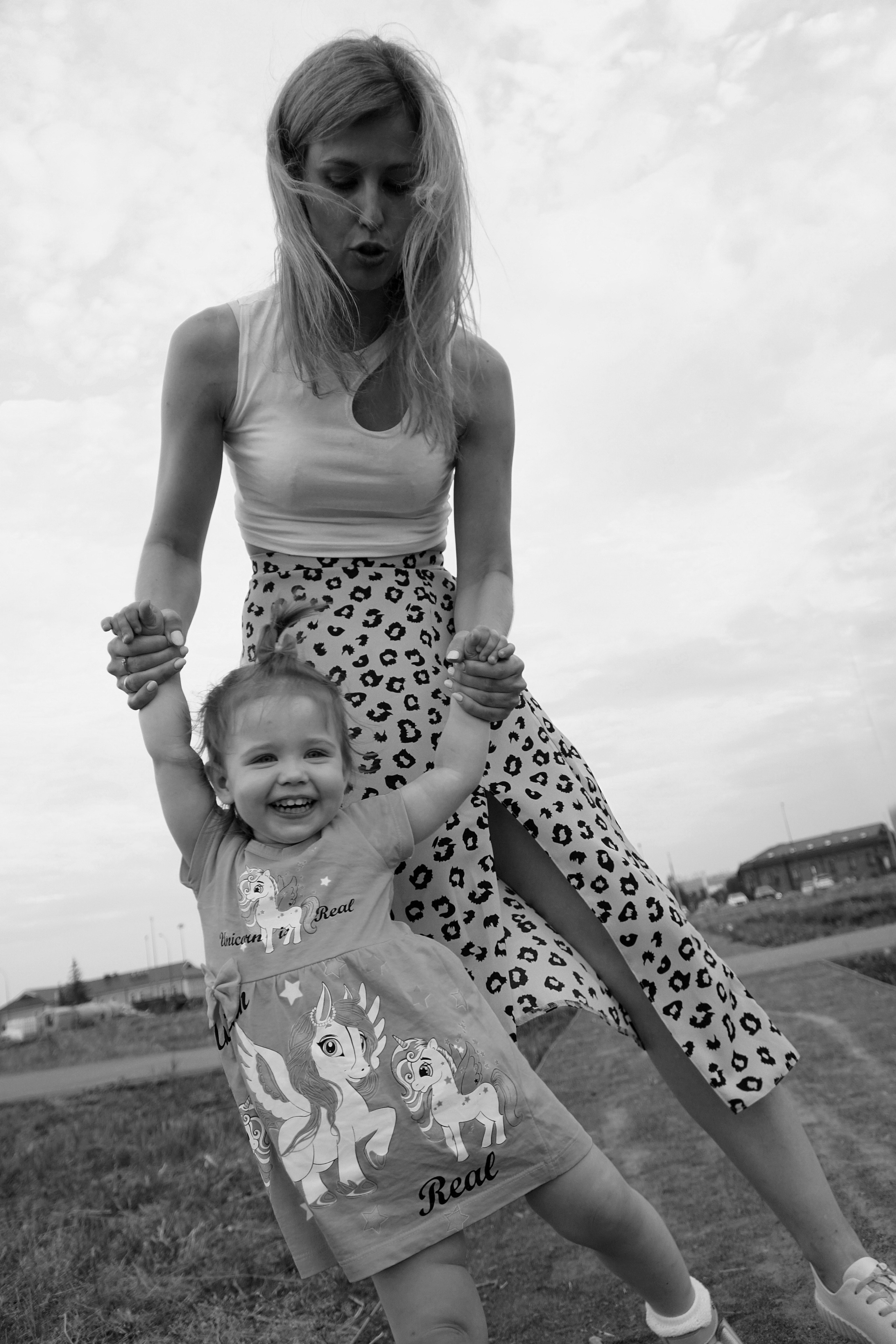 Семейная прогулка набережная. Фотограф Надежда Жемкова. Фотосъёмка, ретушь, фотомонтаж для вас и вашего бизнеса