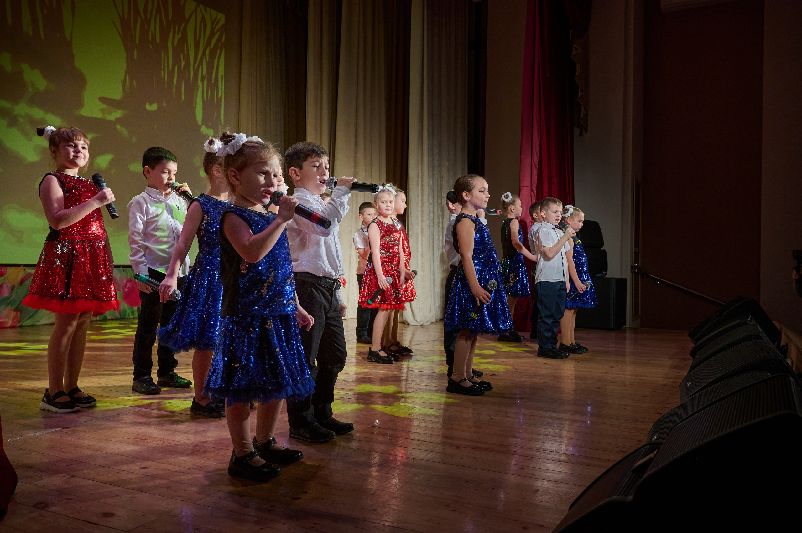 День матери. Кабардинка. Жизнь курорта Кабардинка в фотографиях
