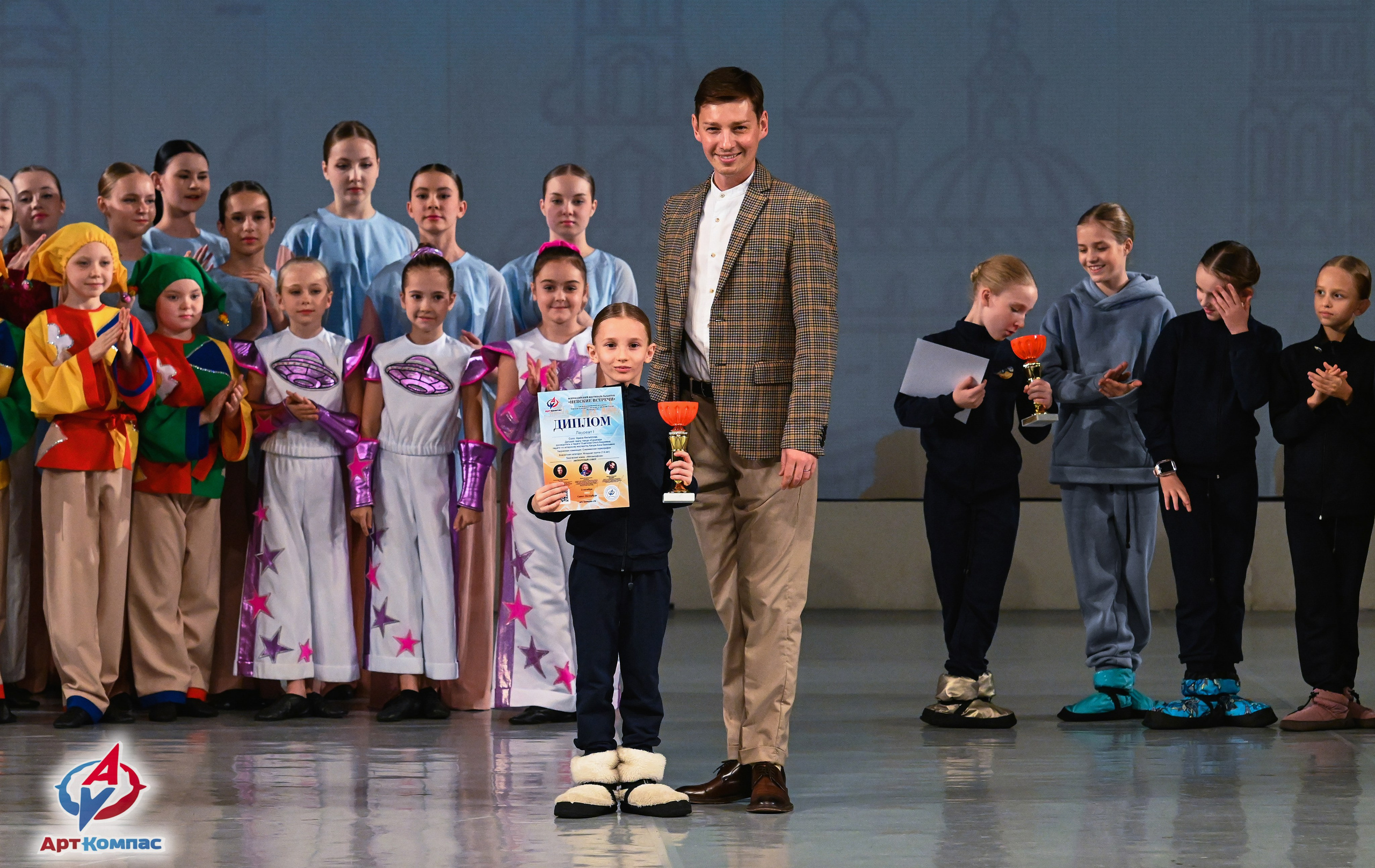 05.10.2025 Всероссийский фестиваль талантов «НЕВСКИЕ ВСТРЕЧИ» г. Санкт-Петербург. Медиастудия Фото Концепт