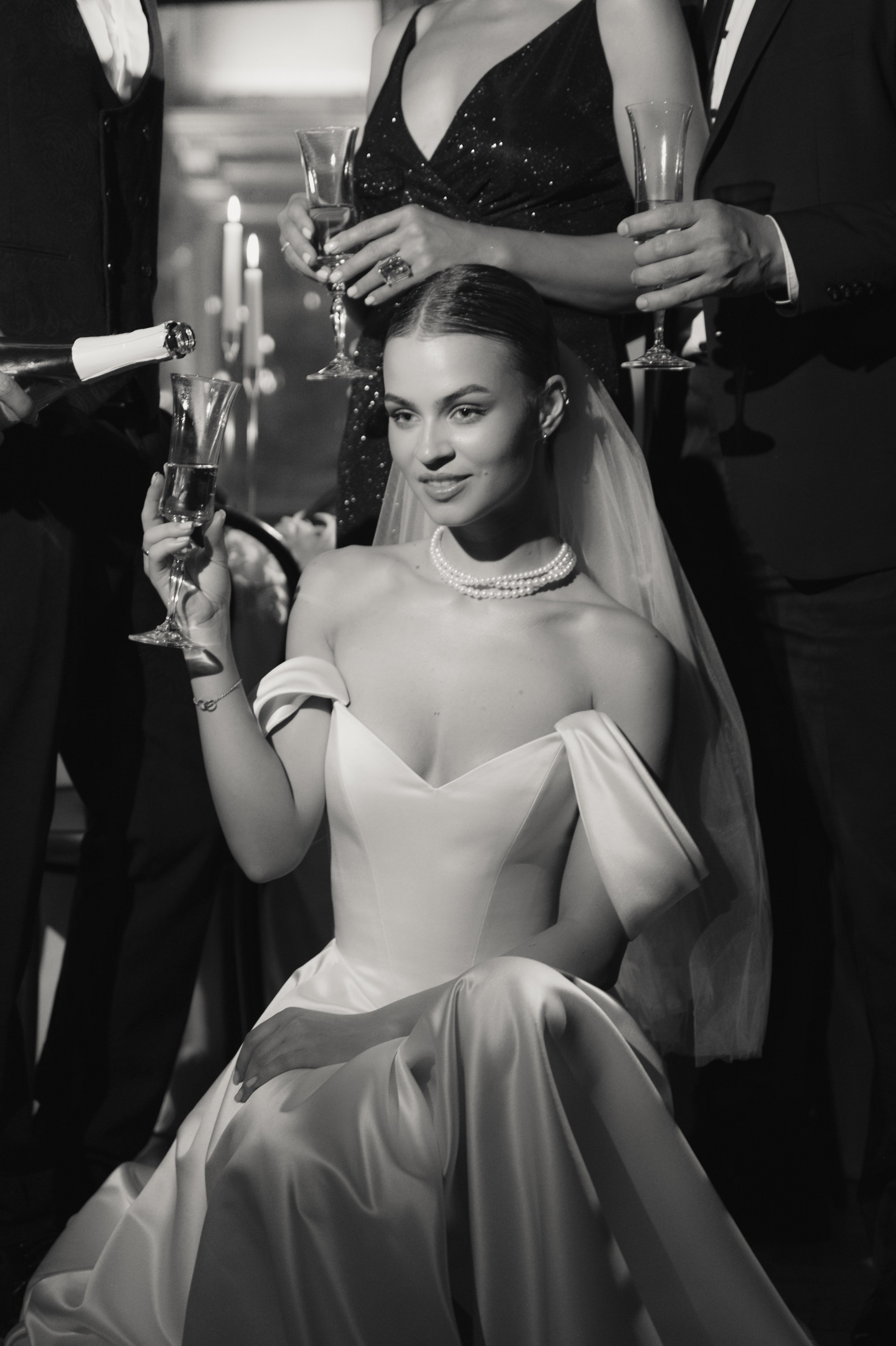 Камерный свадебный ужин при свечах в старинном особняке в фотостудии 21. Kult. Ярослава Ерина — свадебный фотограф в Москве