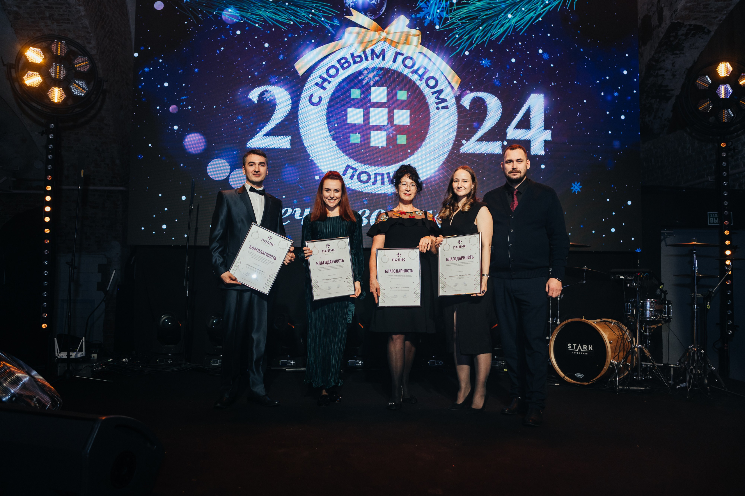 Снимал репортаж для «Газпром нефть», Газстройпром, Росатом, ОЗОН, Мегафон, ВТБ, Т-Банк, Unilever, Материа Медика Холдинг. Фотограф Serg-Epic — Сергей Клепиков