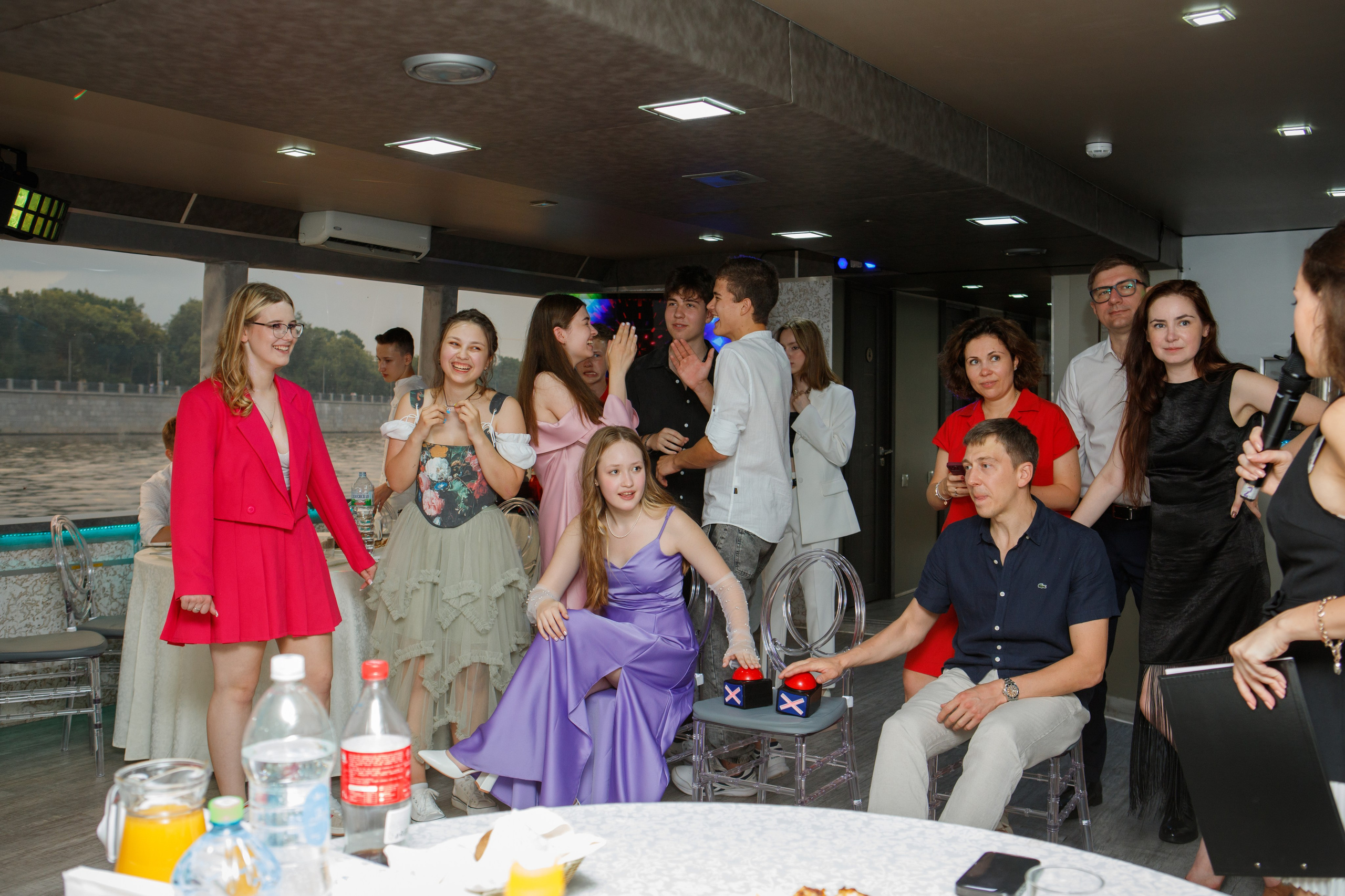 9 класс / Гимназия № 1558 имени Росалии де Кастро / Выпускной. Детский и семейный фотограф Мария Киселёва. Москва