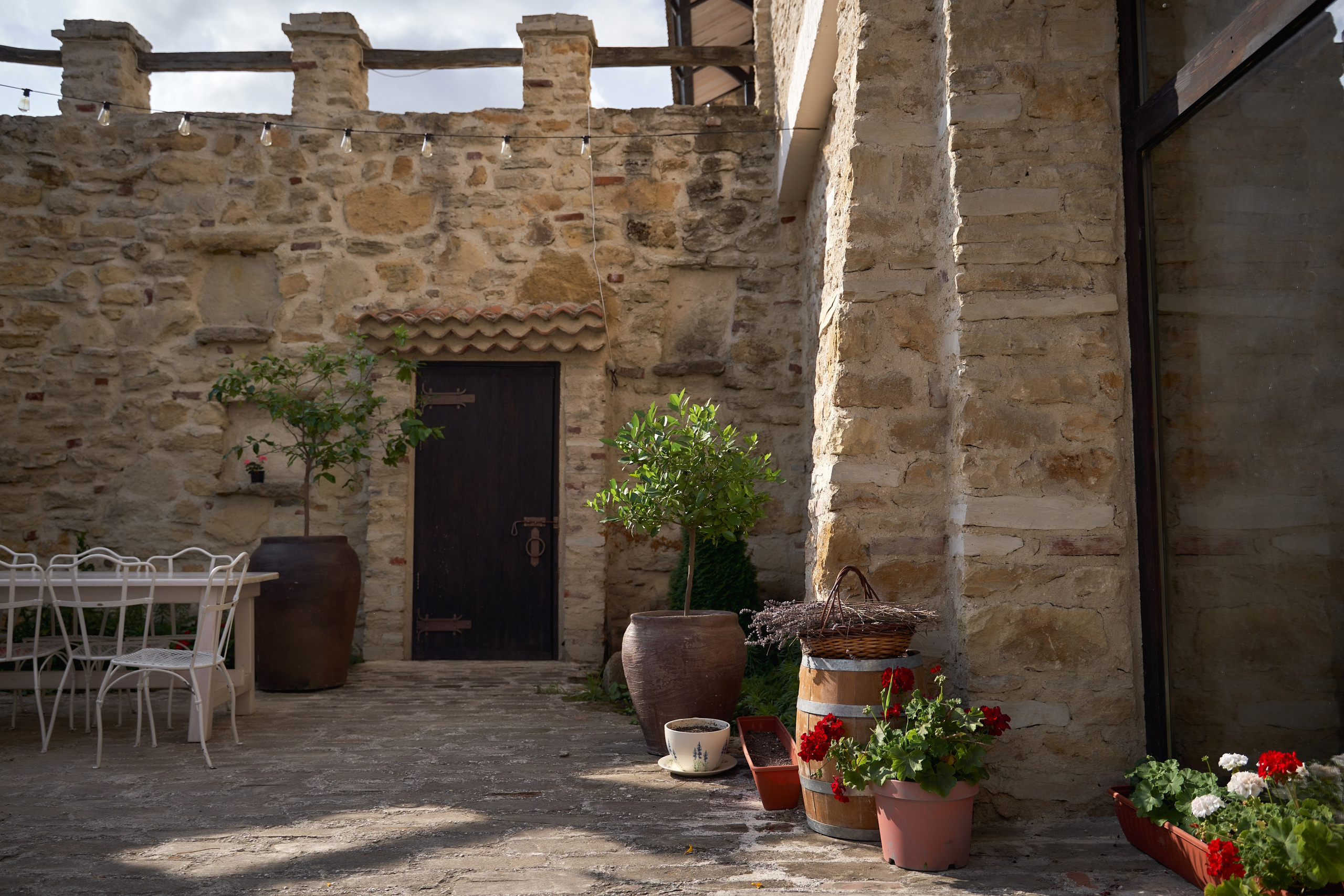 Love Story в Шато Андре. ТВИНС СТУДИО — лучшие свадебные фотографы и видеографы в Краснодаре