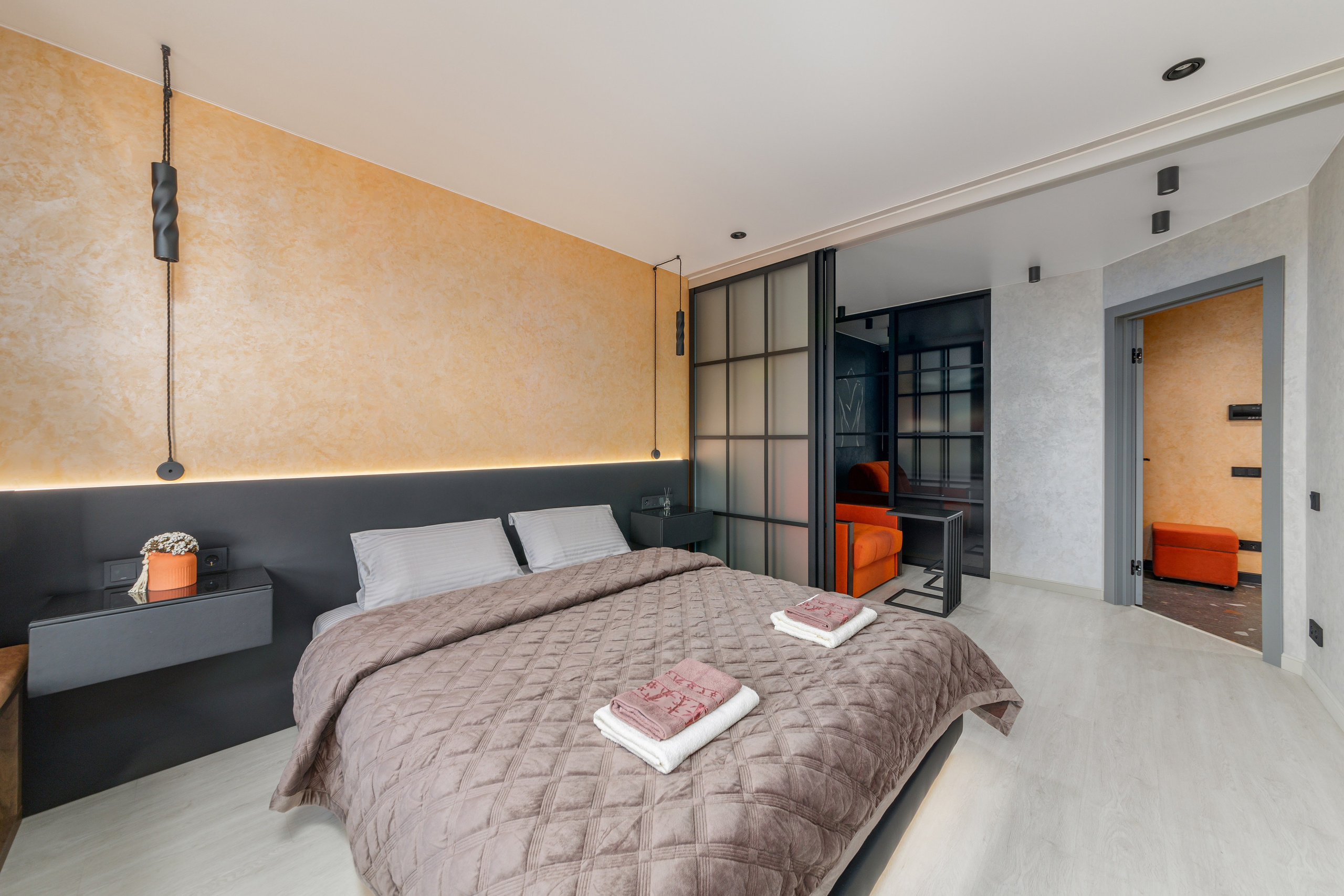 Однокомнатная квартира, Будапештская ул