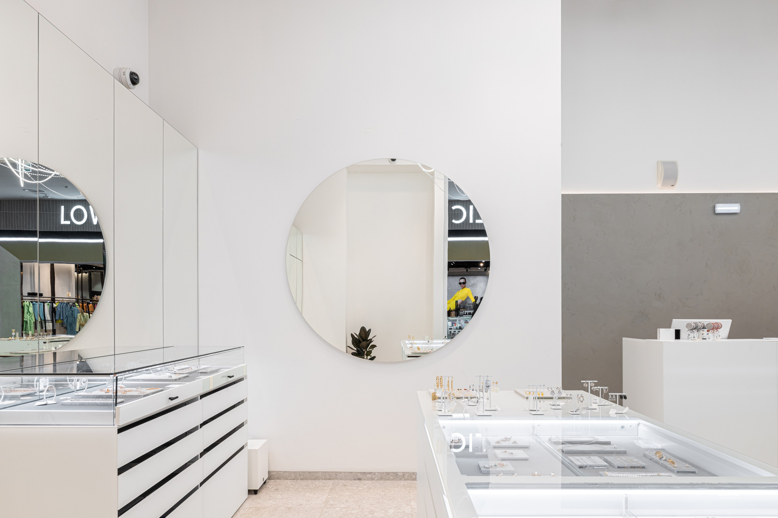 Универмаг украшений Poison Drop, г. Казань. Иван Благушин. Интерьерный и архитектурный фотограф в Москве и Санкт-Петербурге