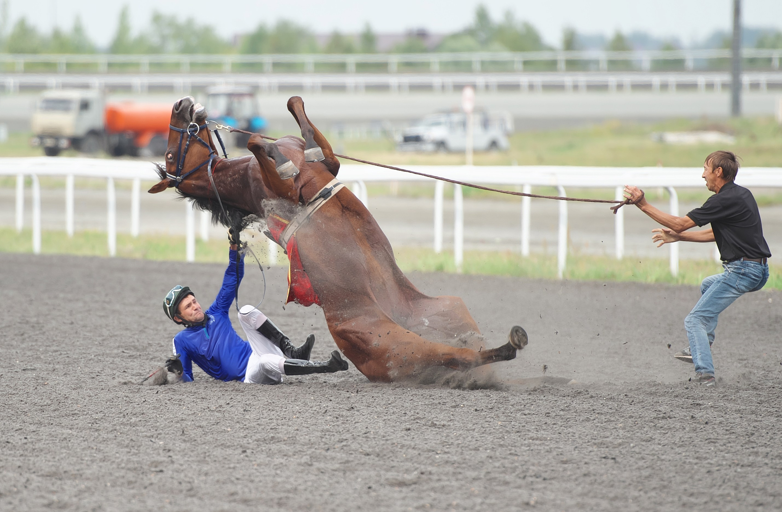 Казанский Ипподром. Соревнования. Мое имя Раиль. Я репортажный фотограф в Казани, так же мой любимый жанр — свадебный фотограф
