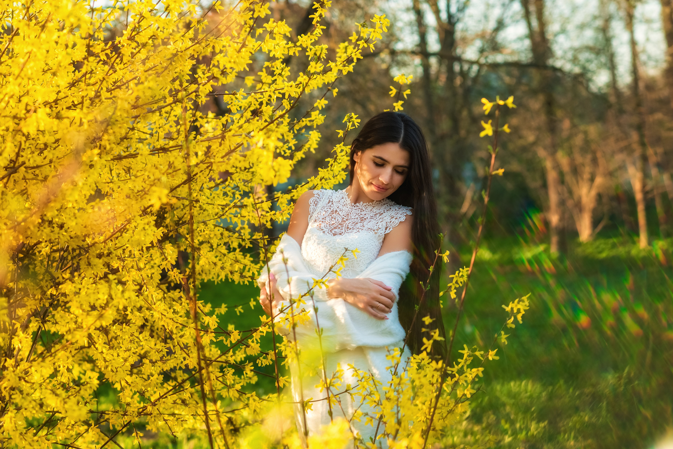 Солнечная Форзиция. Женский фотограф Крещение Венчание Москва Брянск
