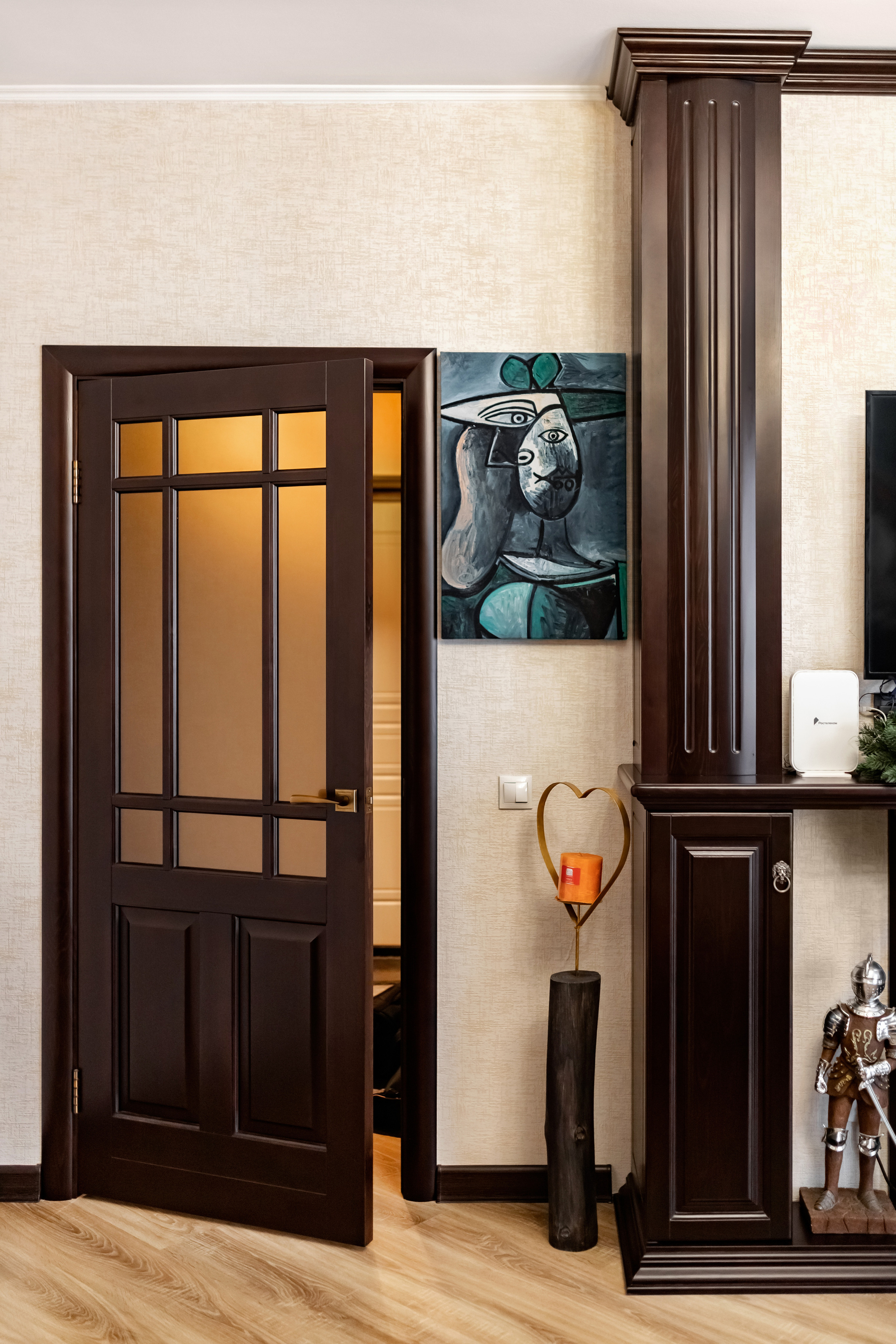 Интерьер в квартире (кухня, прихожая). Декабрь 2021. Фотограф Пермь. Свадьбы. Семья и дети, школа, д. сад. Фотокниги