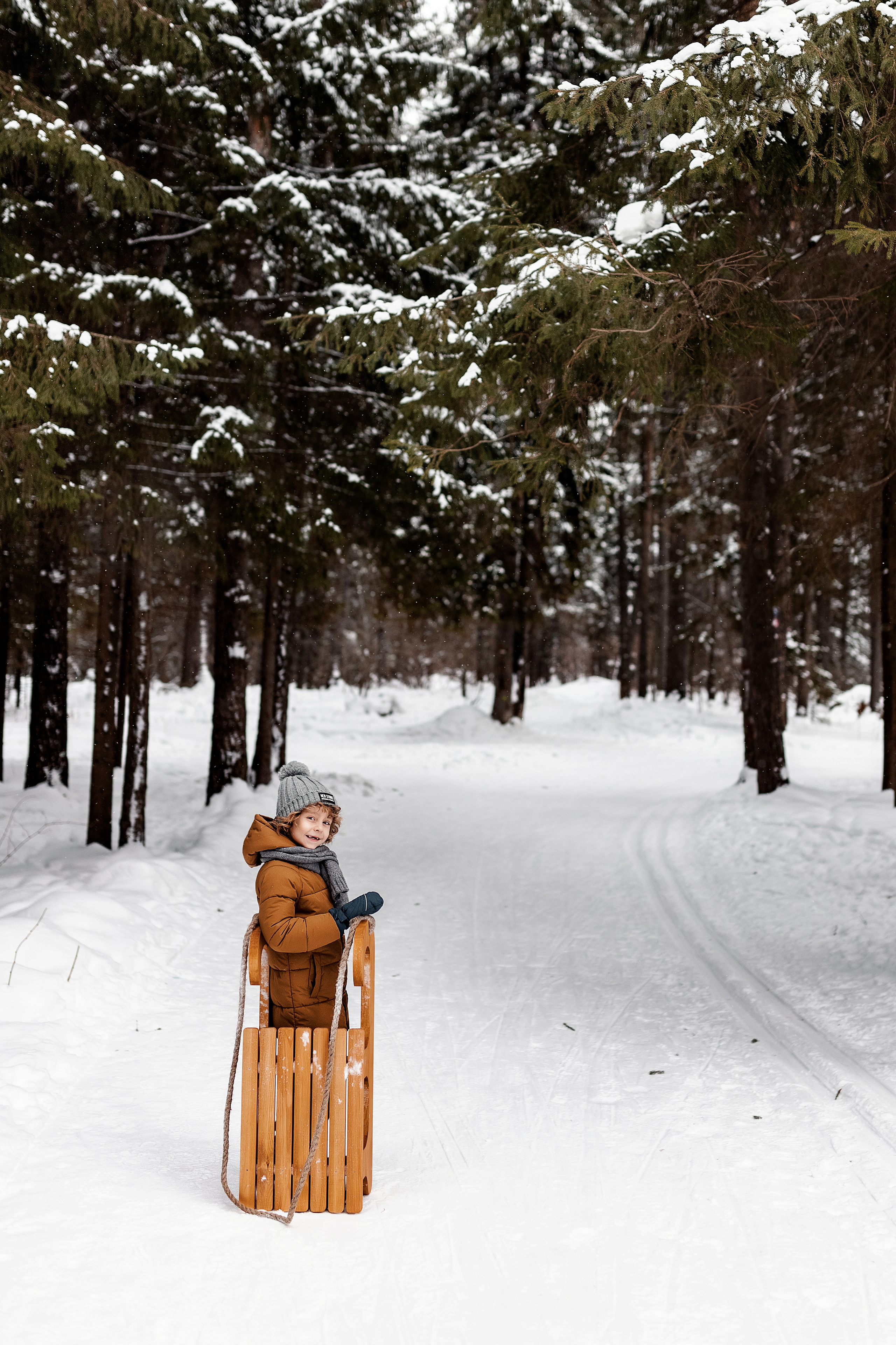 Черняевский лес. Февраль 2022. Глеб и Марго. Фотограф Пермь. Свадьбы. Семья и дети, школа, д. сад. Фотокниги