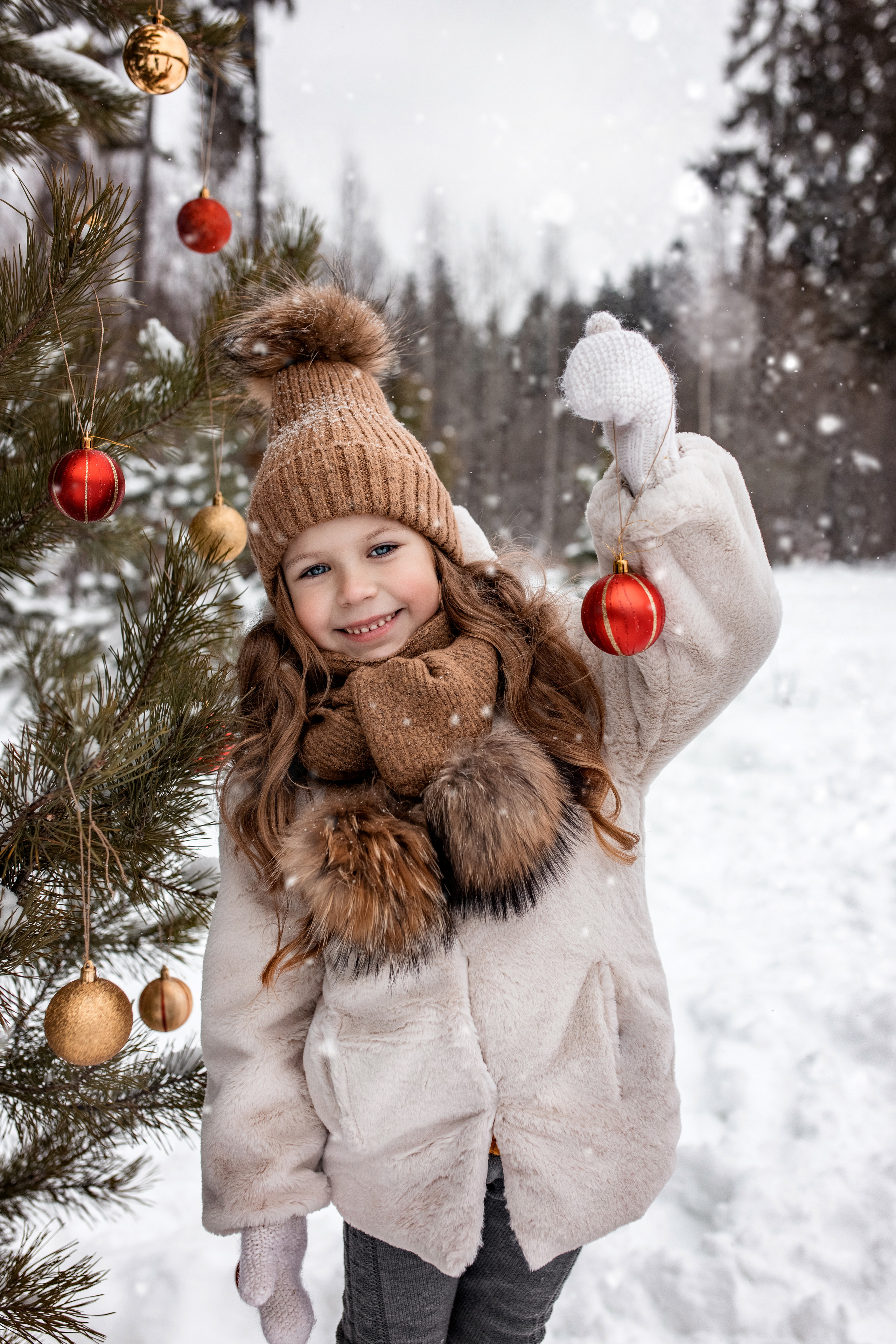 Черняевский лес. Февраль 2022. Глеб и Марго. Фотограф Пермь. Свадьбы. Семья и дети, школа, д. сад. Фотокниги
