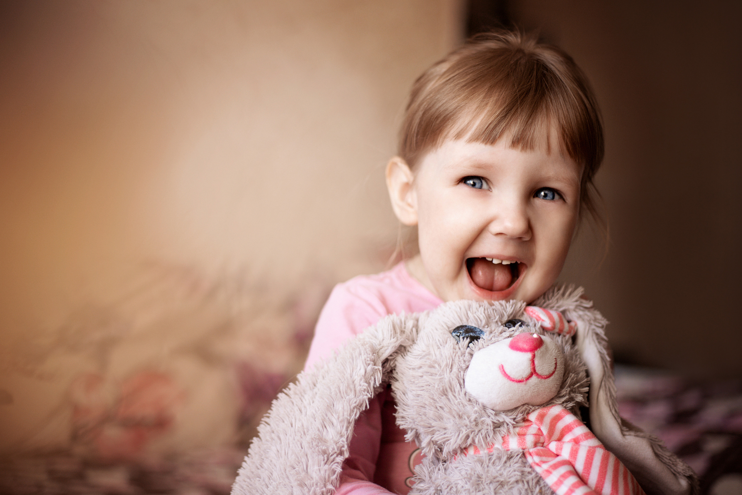 Мои дочки. Могут быть фото без обработки (исходники). Фотограф Пермь. Свадьбы. Семья и дети, школа, д. сад. Фотокниги